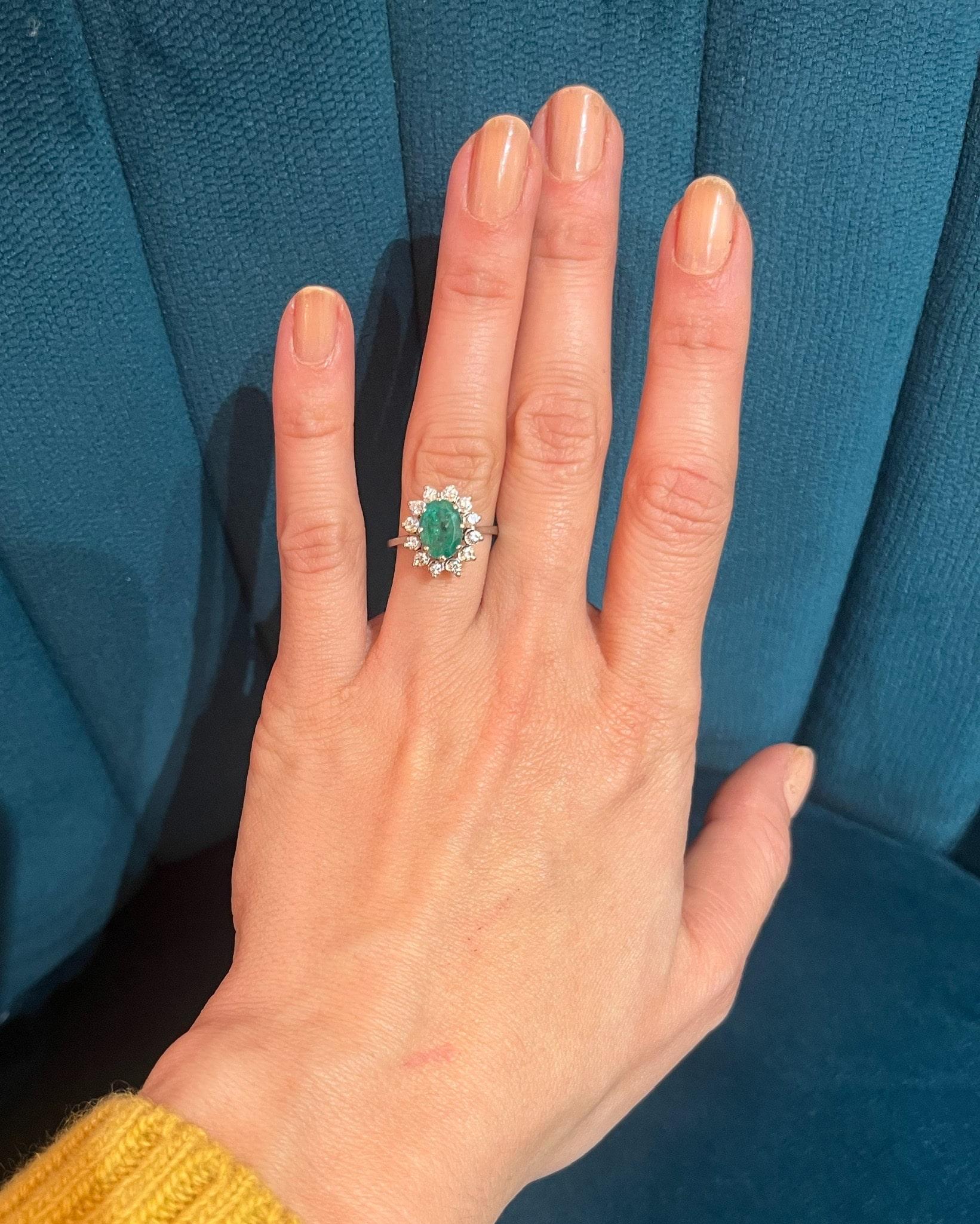 Bague Marguerite émeraude & diamants "Shawna"