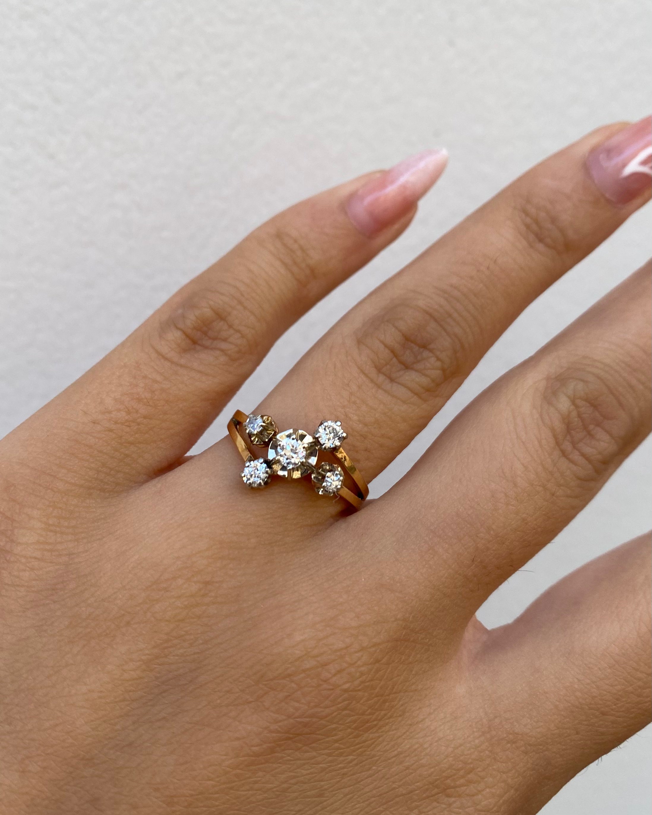Anillo Constelación Diamantes 0.32 quilates "Lise"