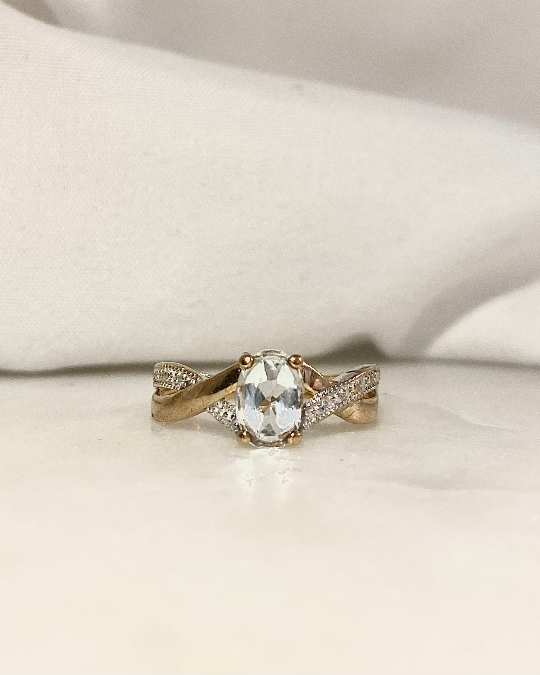 Anillo Tourbillon Aguamarina 0.60 quilates "Rosalia"