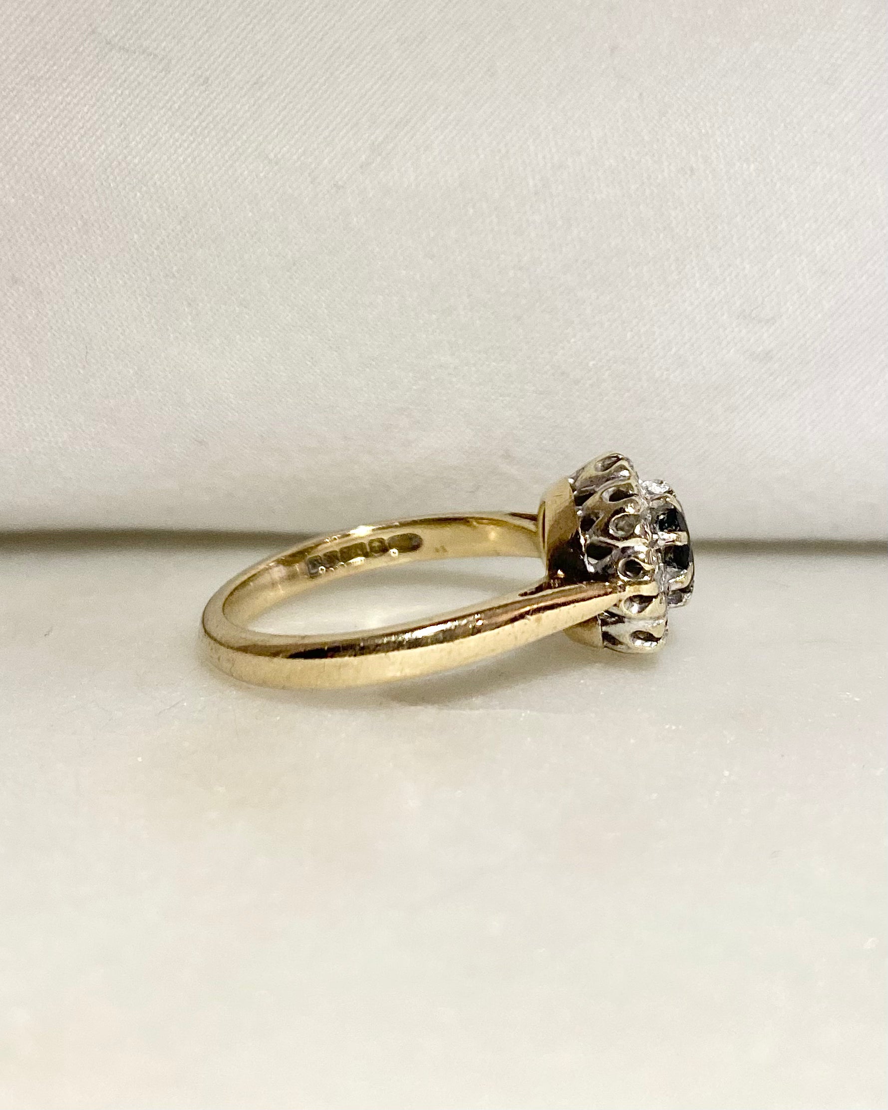 Bague Marguerite Saphir 0.70 carat & Diamants "Ambre"