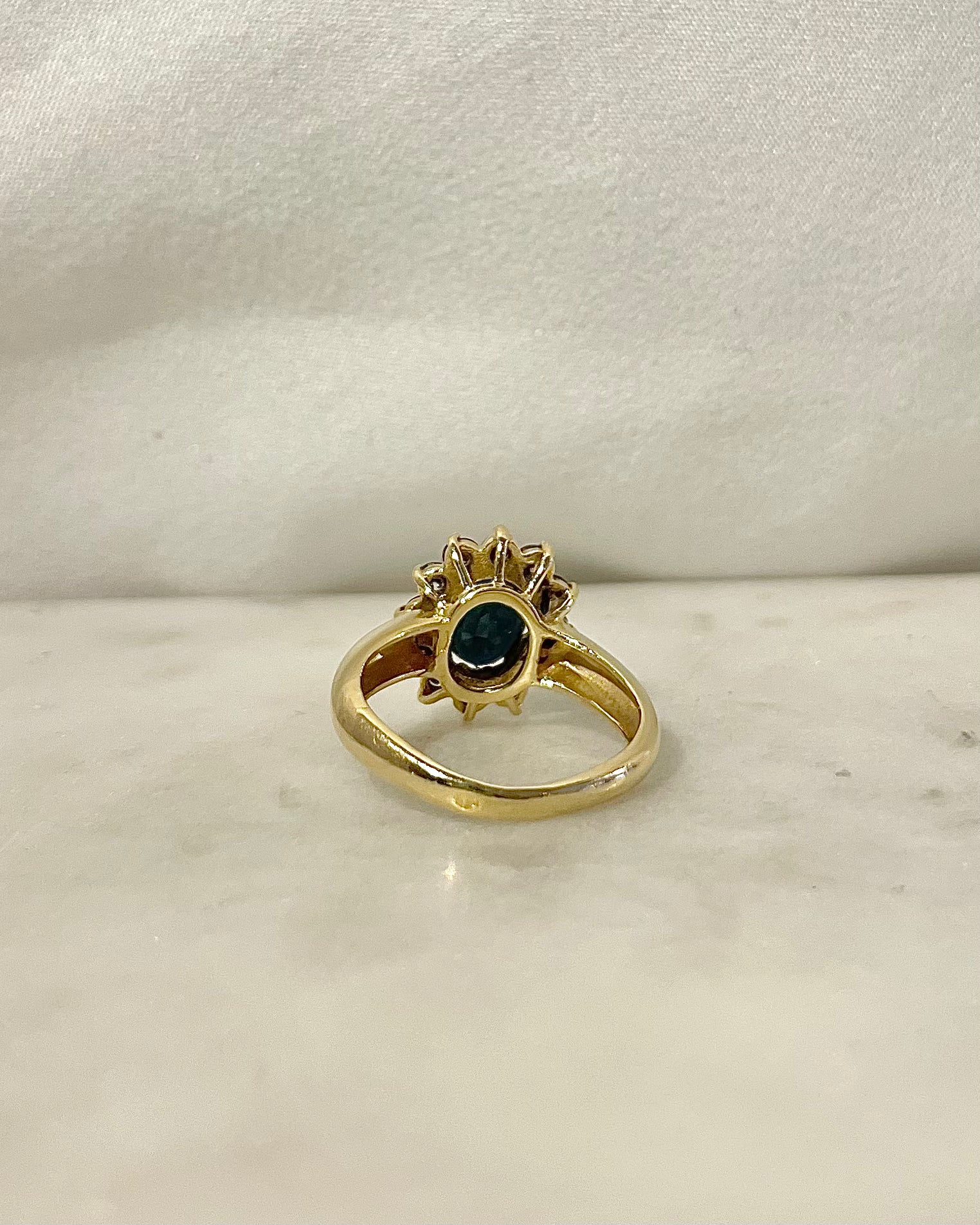 Bague Marguerite Saphir 1.65 carat & Diamants "Céleste"