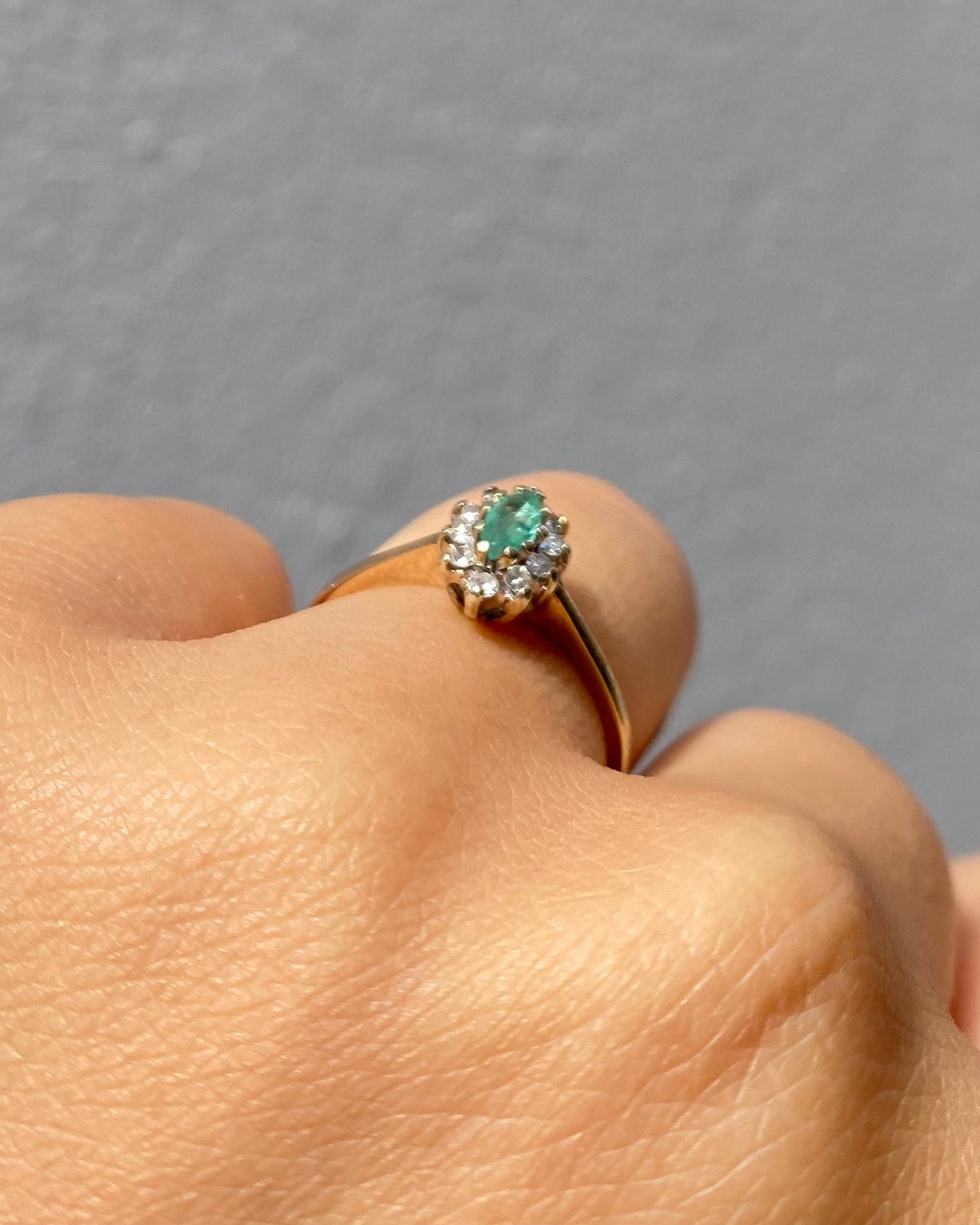 Bague Marguerite Emeraude 0.25 carat & Diamants "Alma"