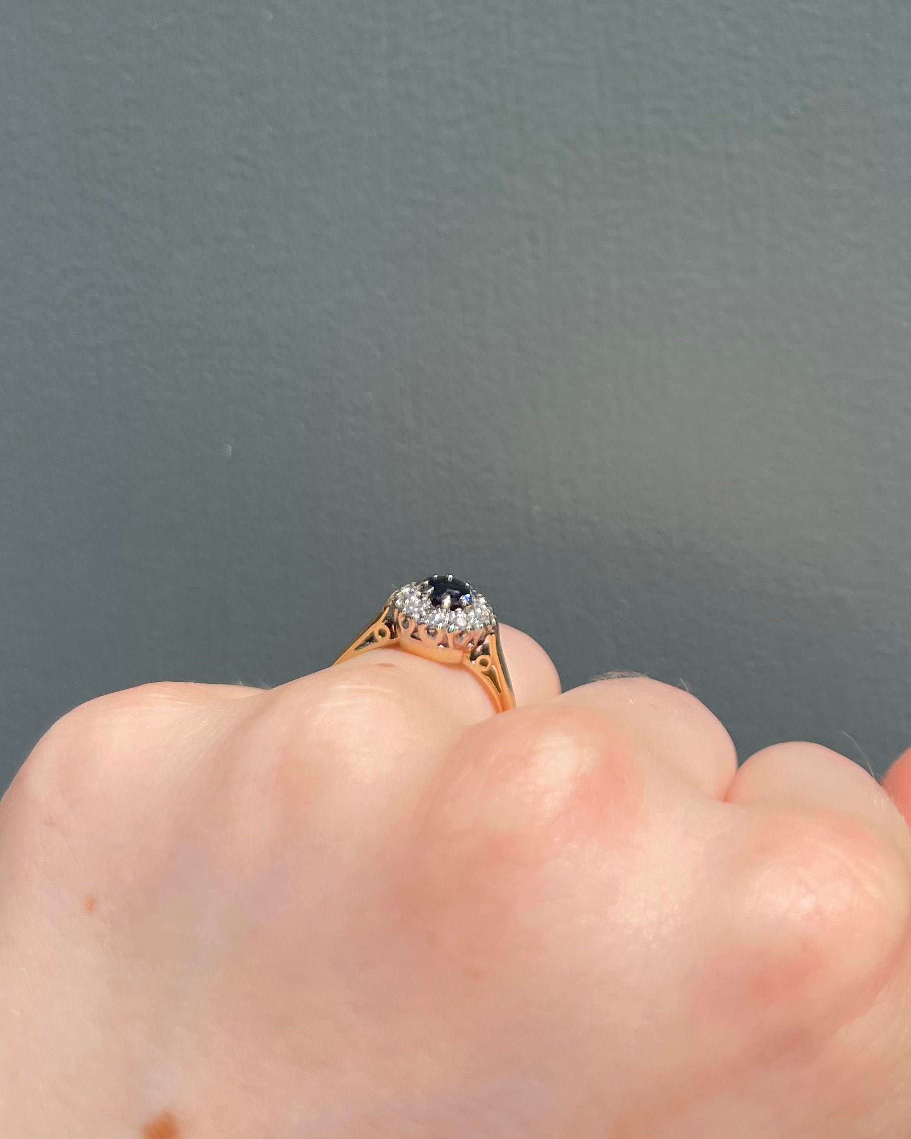 Anillo Margarita Zafiro 0.35 quilates y Diamantes "Adélie"