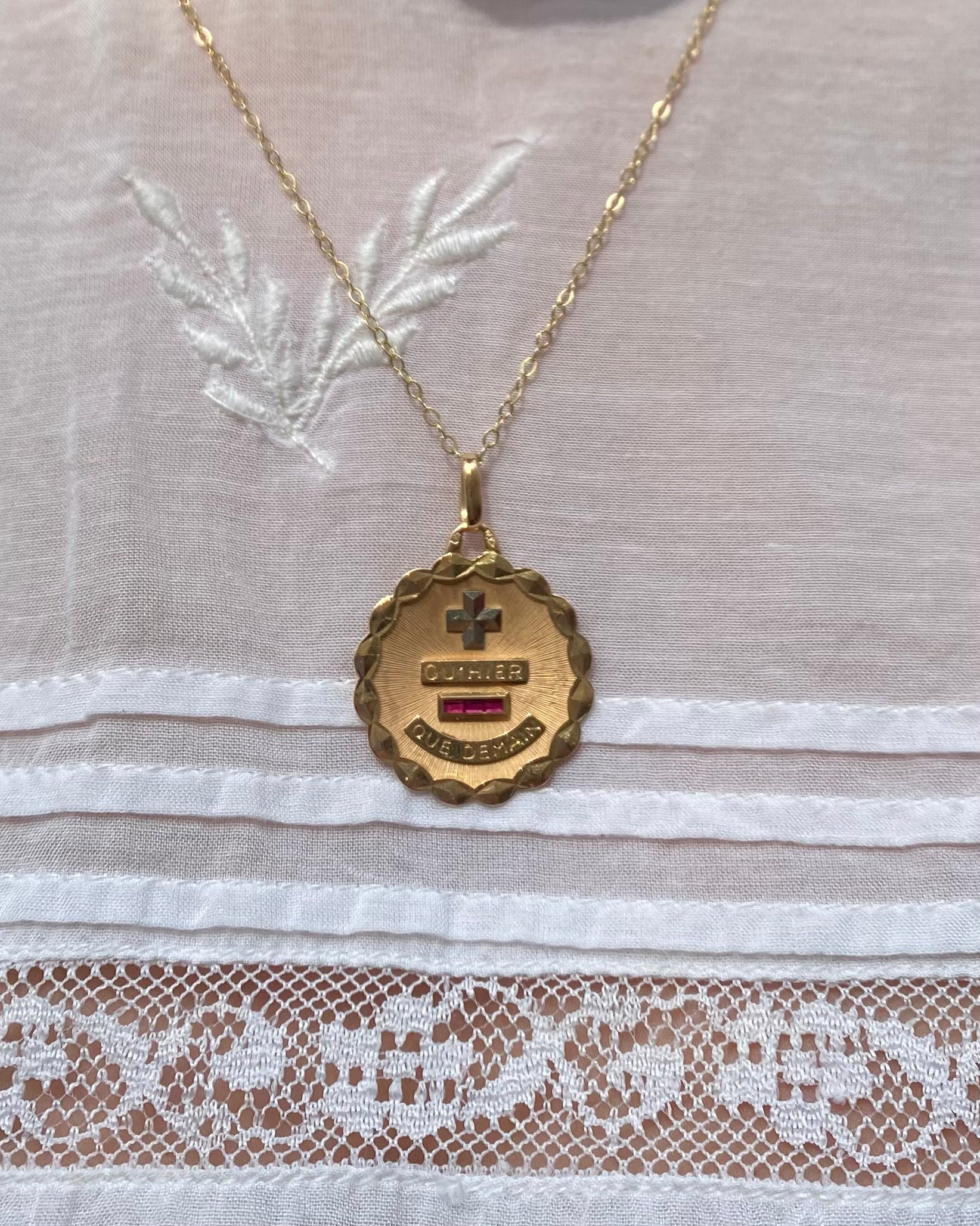 Pendentif Médaille D&