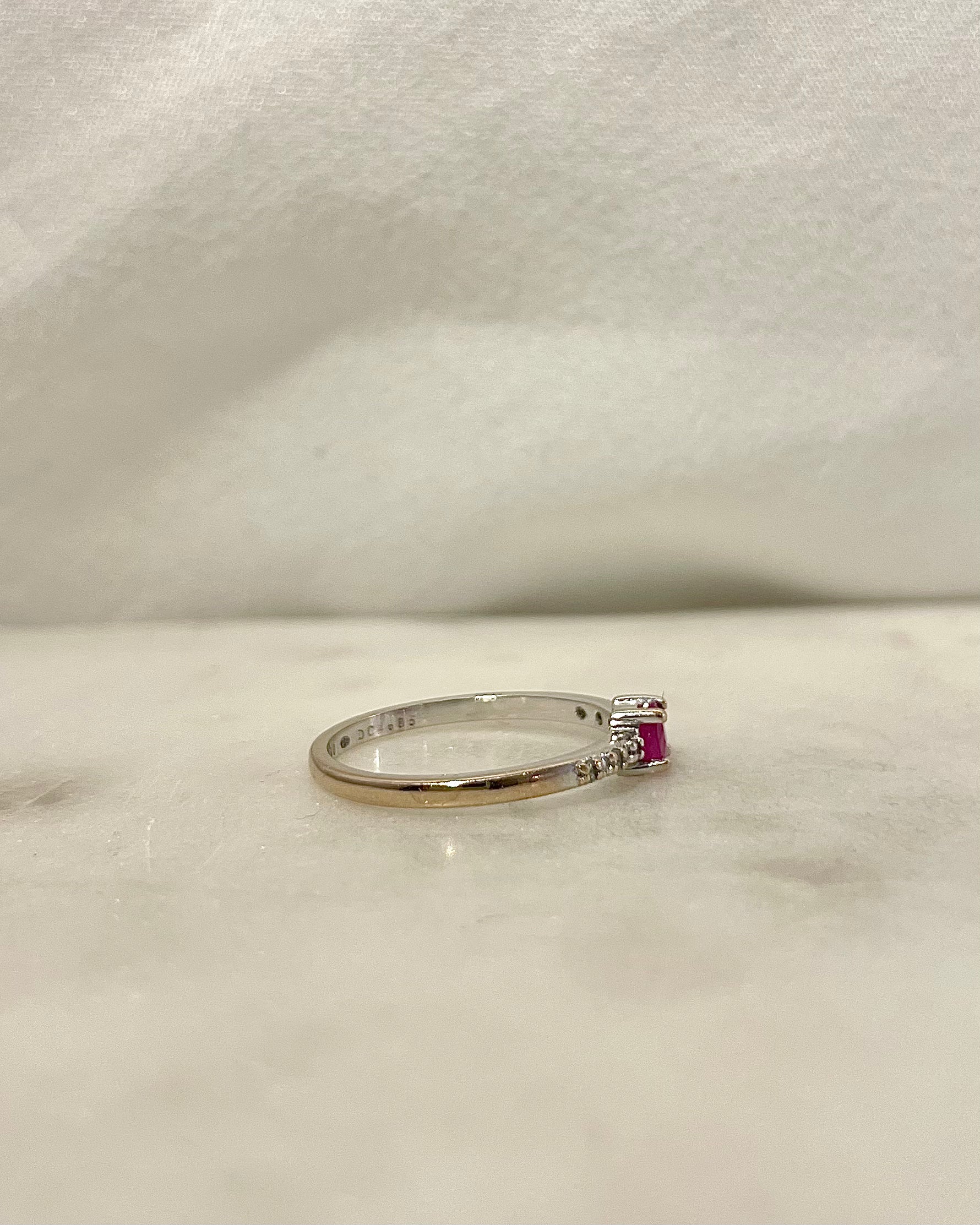Solitaire Ruby Ring 0.25 carat & Mauboussin Diamonds
