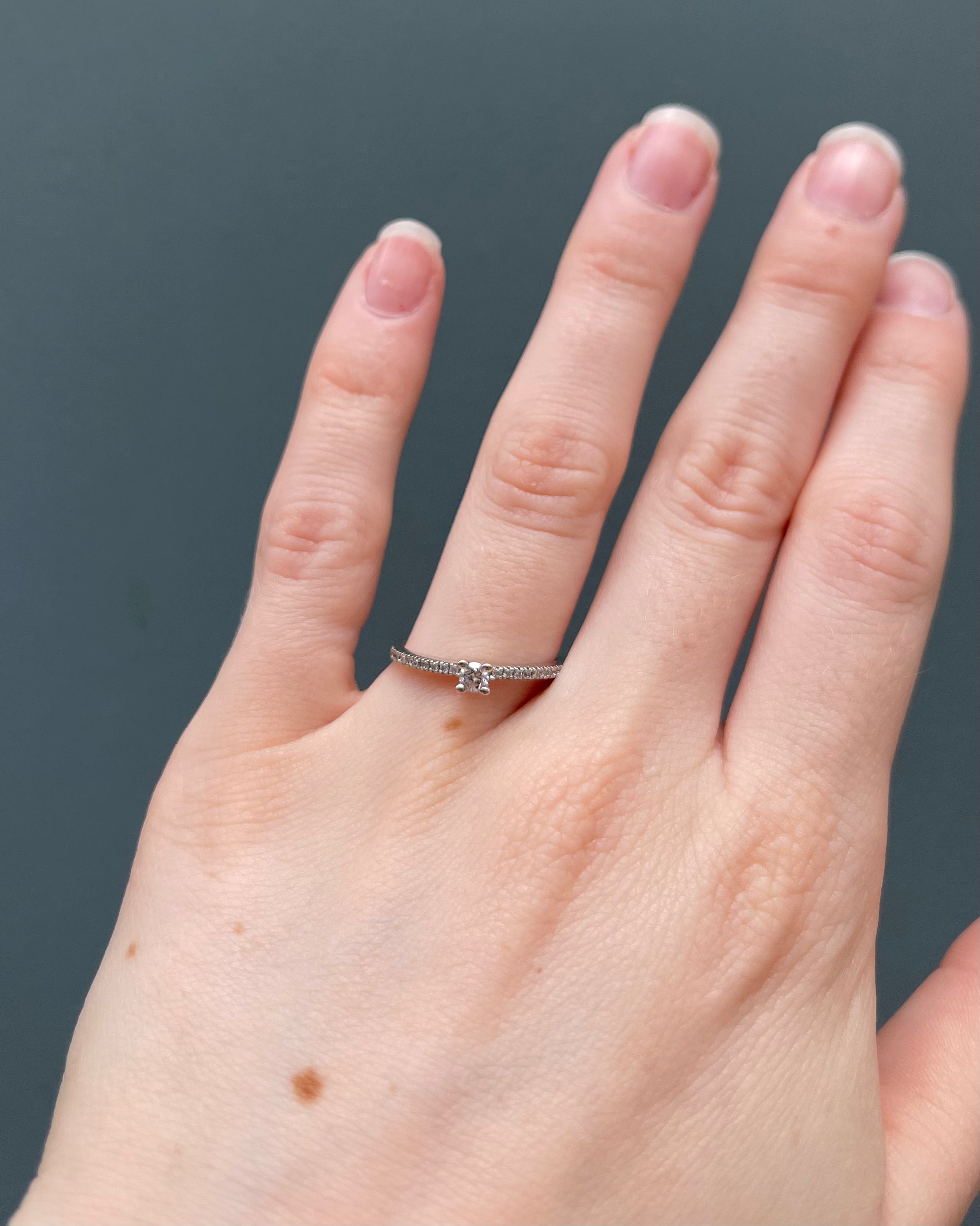 Anillo Solitario Diamantes "Léandra"