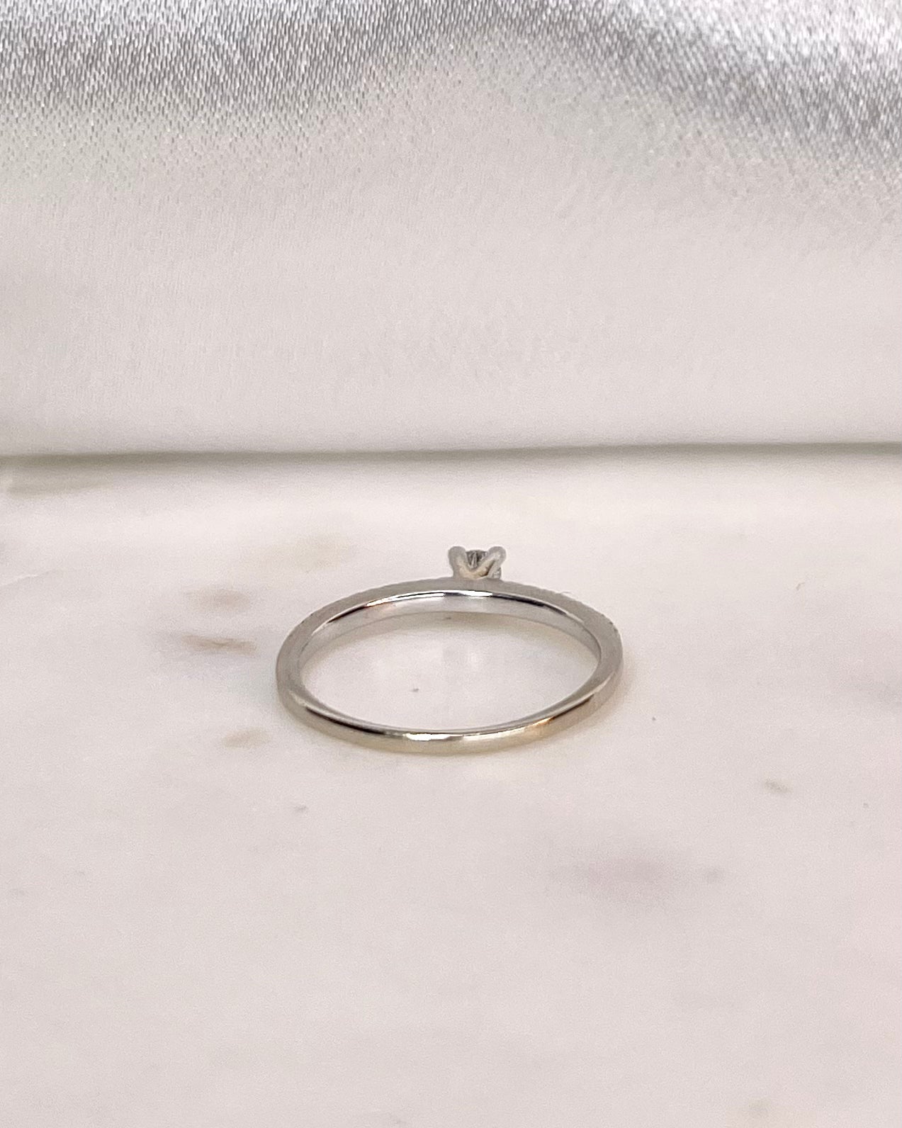 Anillo Solitario Diamantes "Léandra"