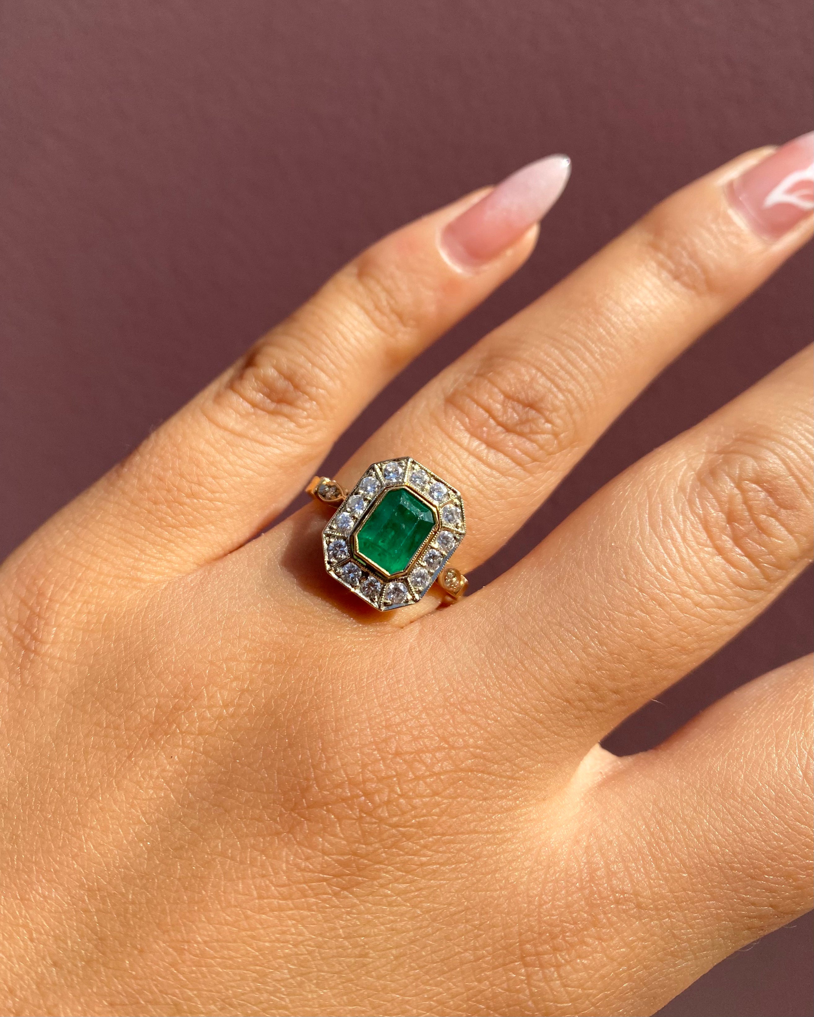 Bague Art-déco Emeraude 1 carat & Diamants "Pera"