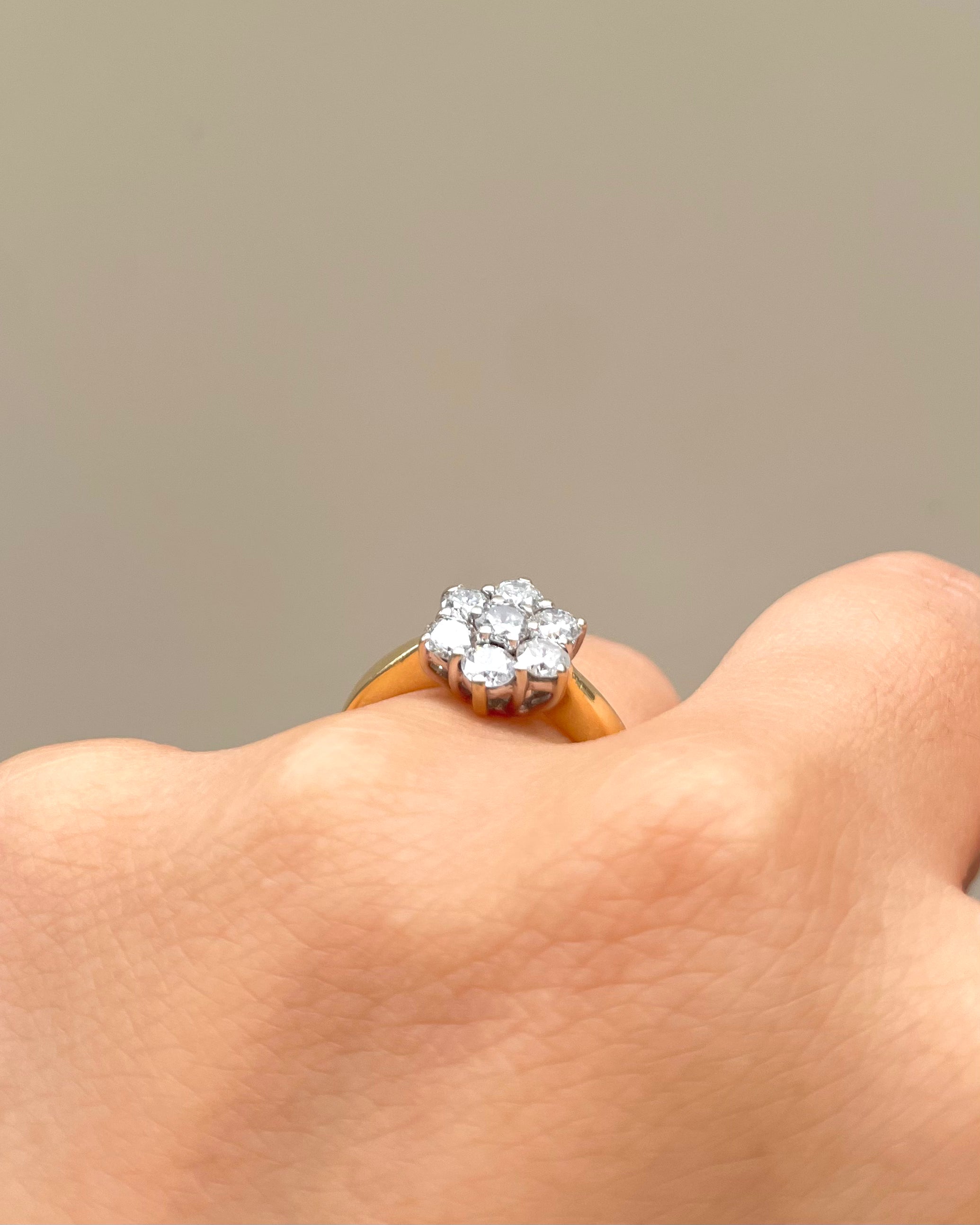 Bague Marguerite Diamants 0.75 carat "Dara"
