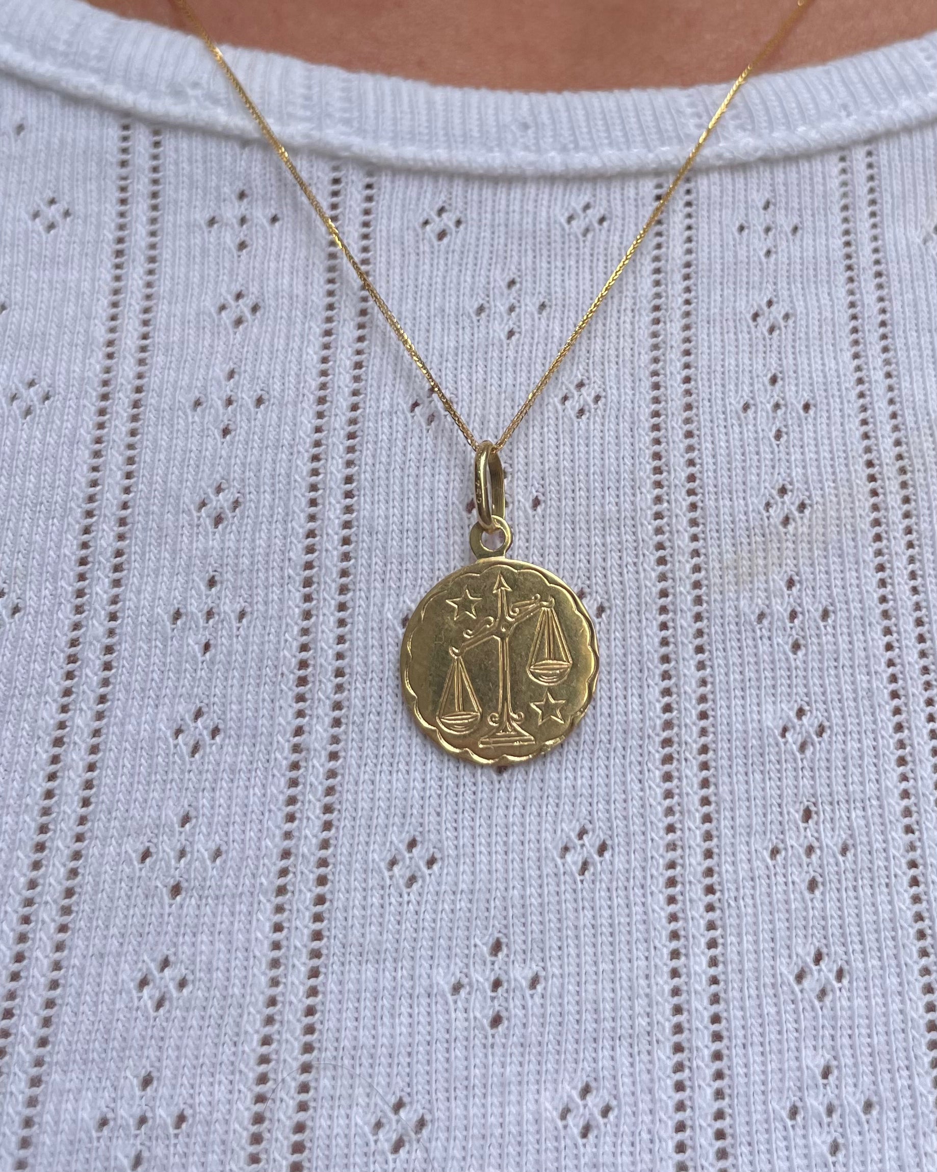 Pendentif Balance Or Jaune 18 carats "Isméra"