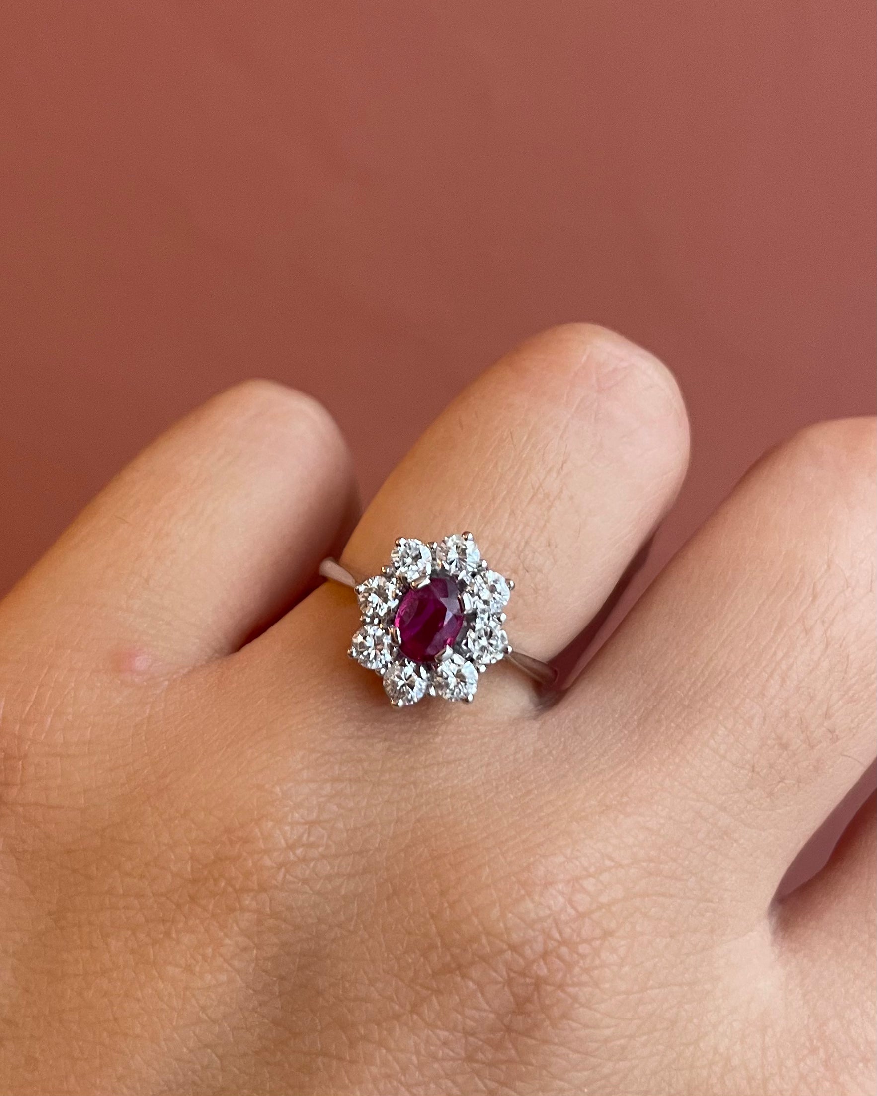 Anillo Margarita Rubí 0.32 quilates y Diamantes “Liliana”
