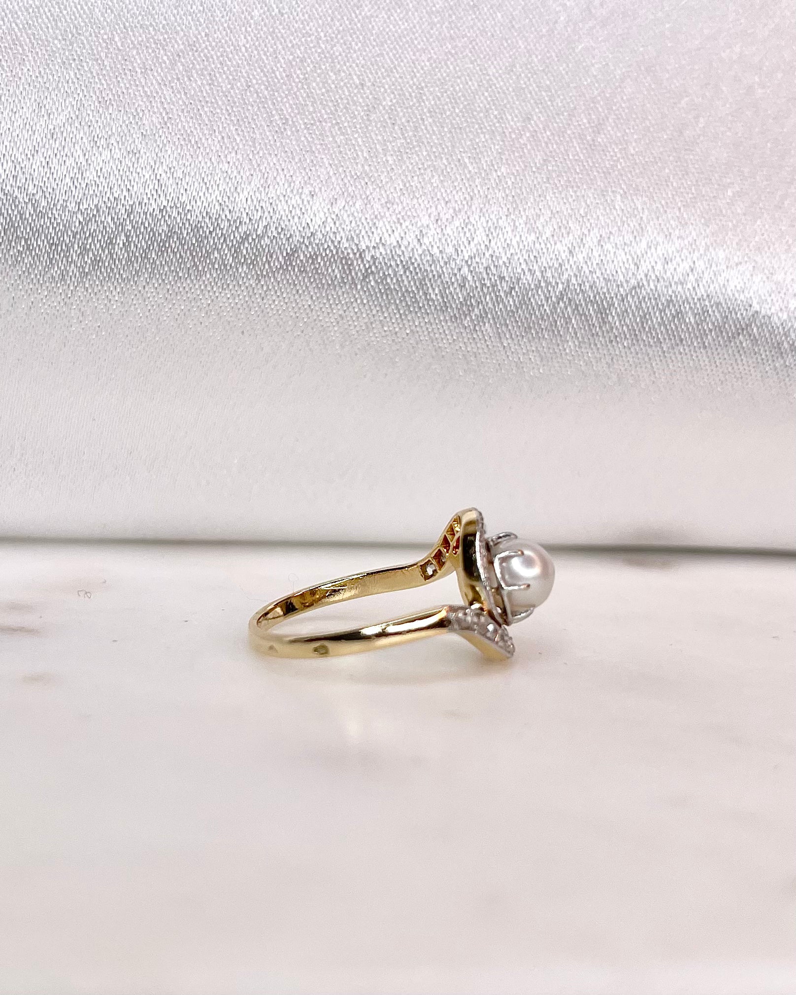 Bague Tourbillon Perle et Diamants "Nayeli&
