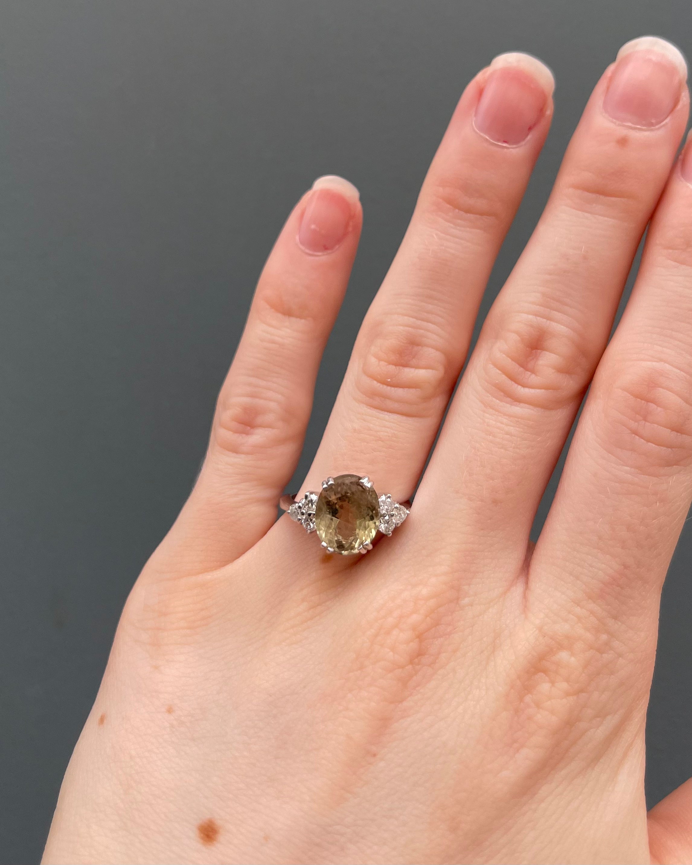 Bague Trilogie Zultanite 3.70 carats & Diamants "Senna"