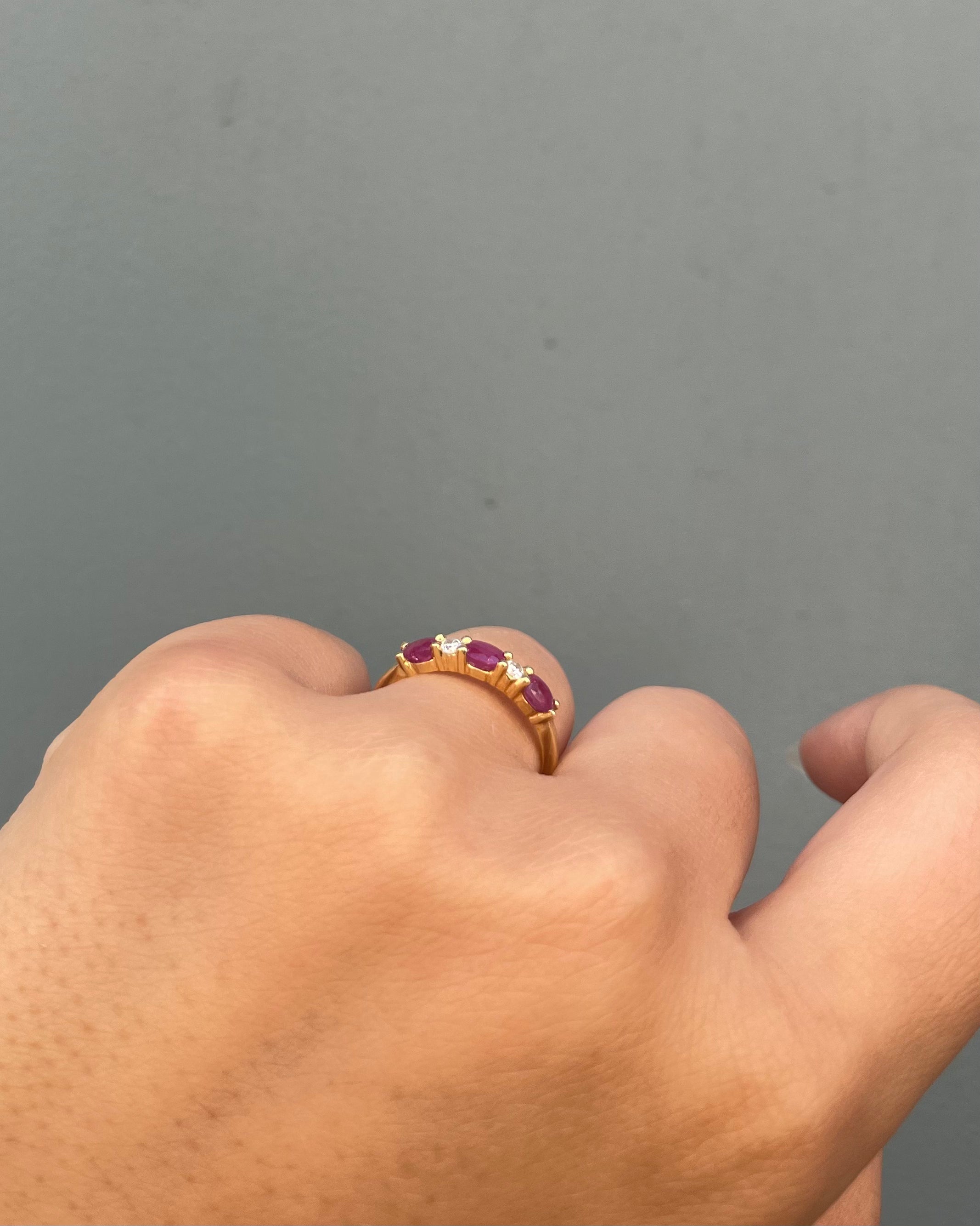 Demi Alliance Rubis 0.60 carat & Diamants "Maia"