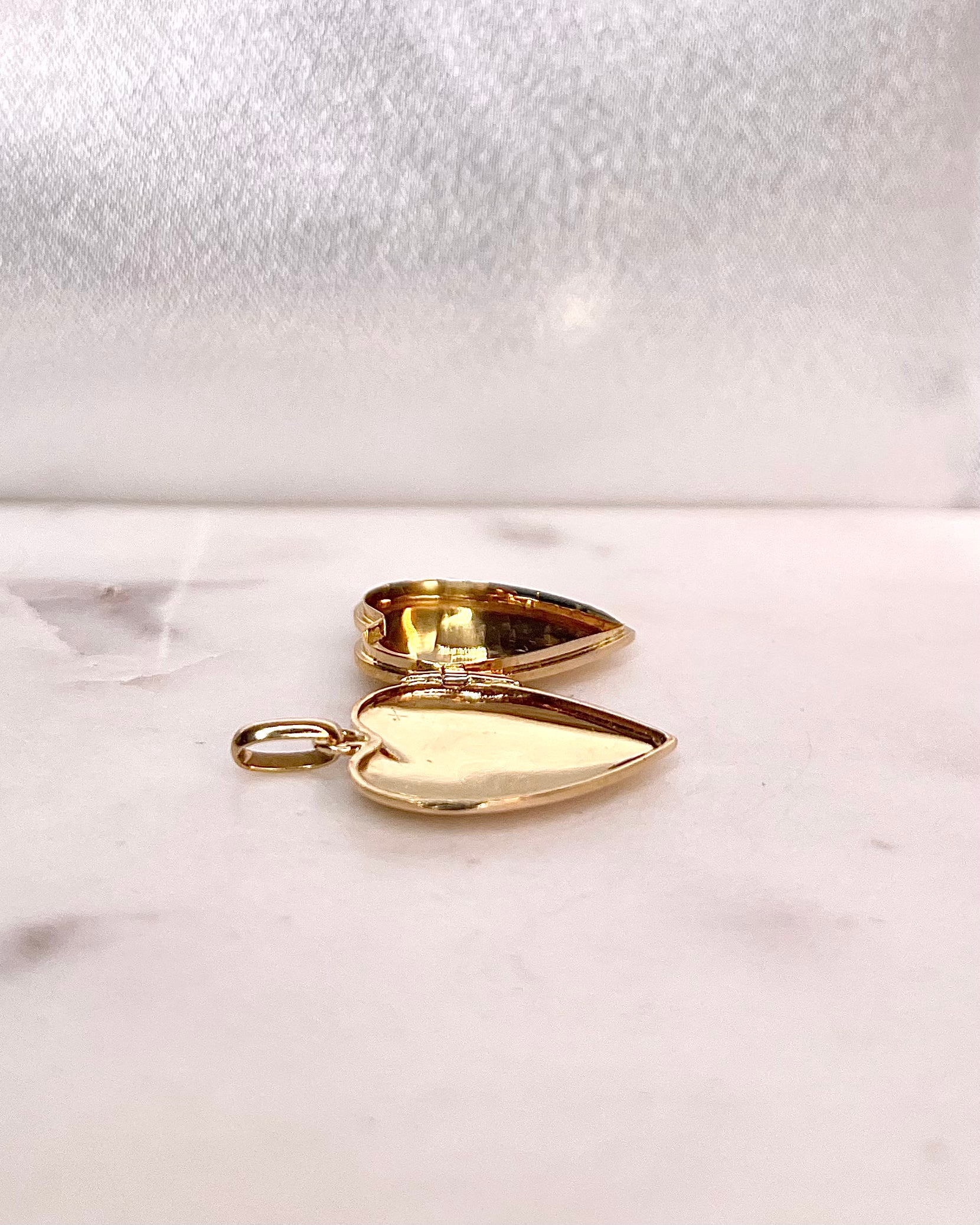 Pendentif Coeur Ouvrant Or Jaune 18 Carats "Love"