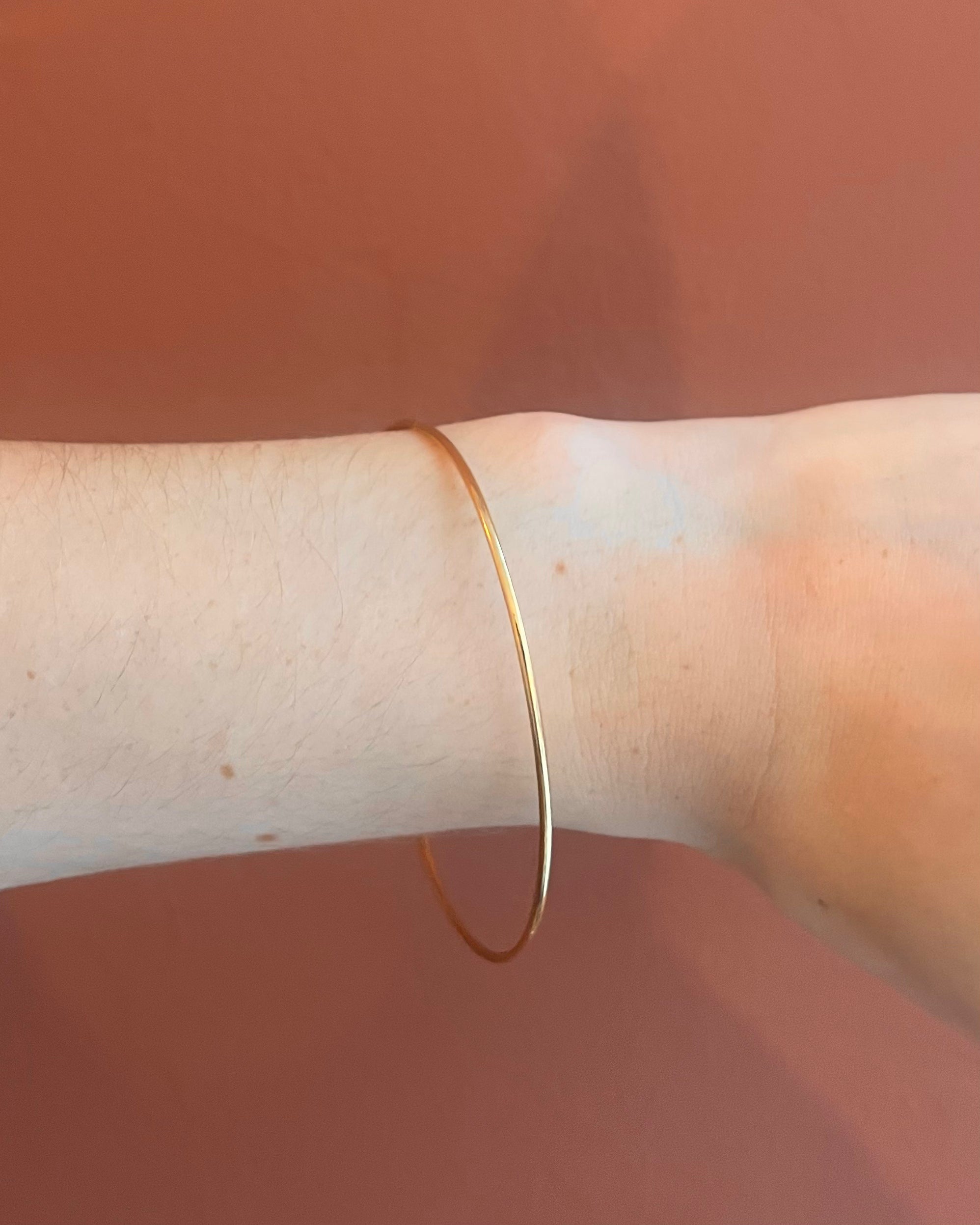 Pulsera Brazalete Oro Amarillo 18 quilates “Solinea”
