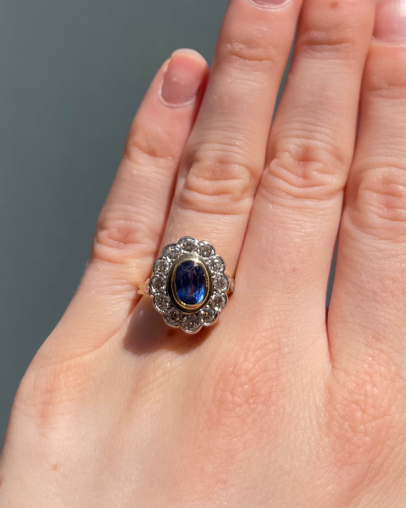 Bague Marguerite Saphir 1.40 carat & Diamants "Coline"