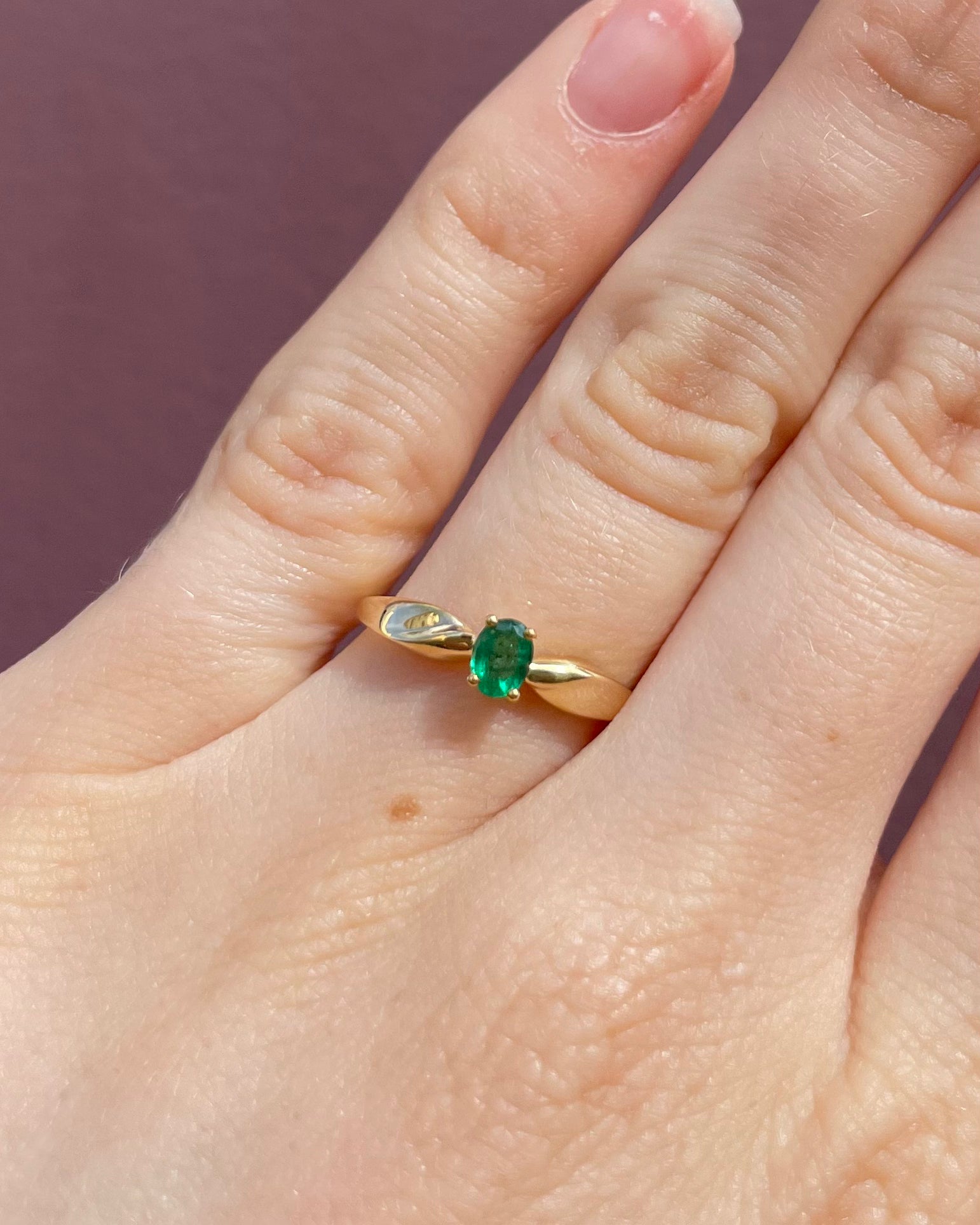 Bague Solitaire Emeraude 0.20 carat "Alionore"