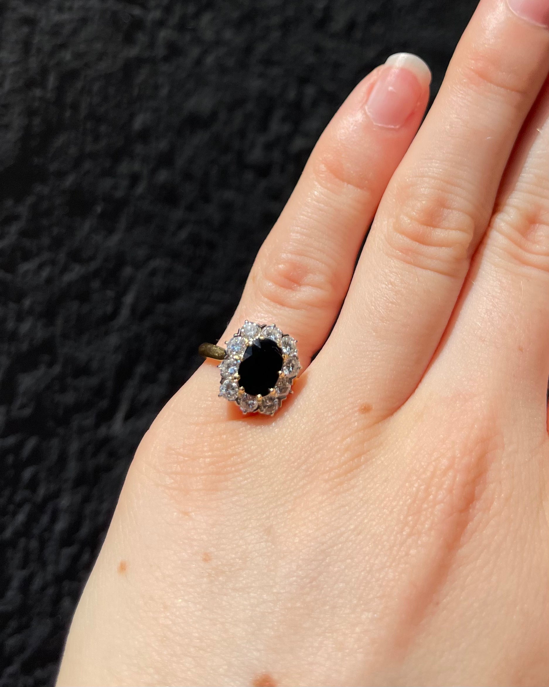 Bague Marguerite Saphir 1.65 carat & Diamants "Véro"