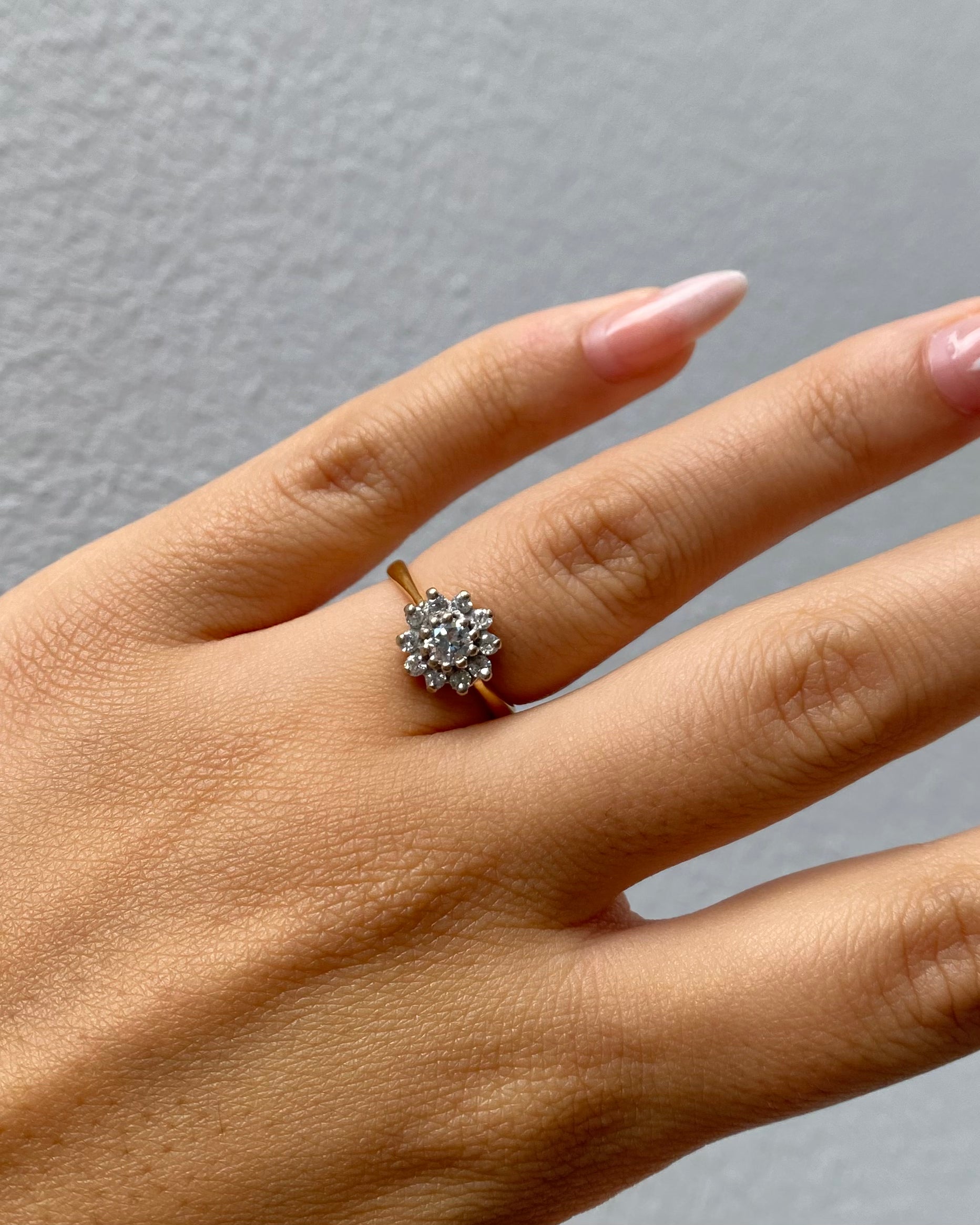 Anillo Margarita Diamantes 0.50 quilates "Ella"