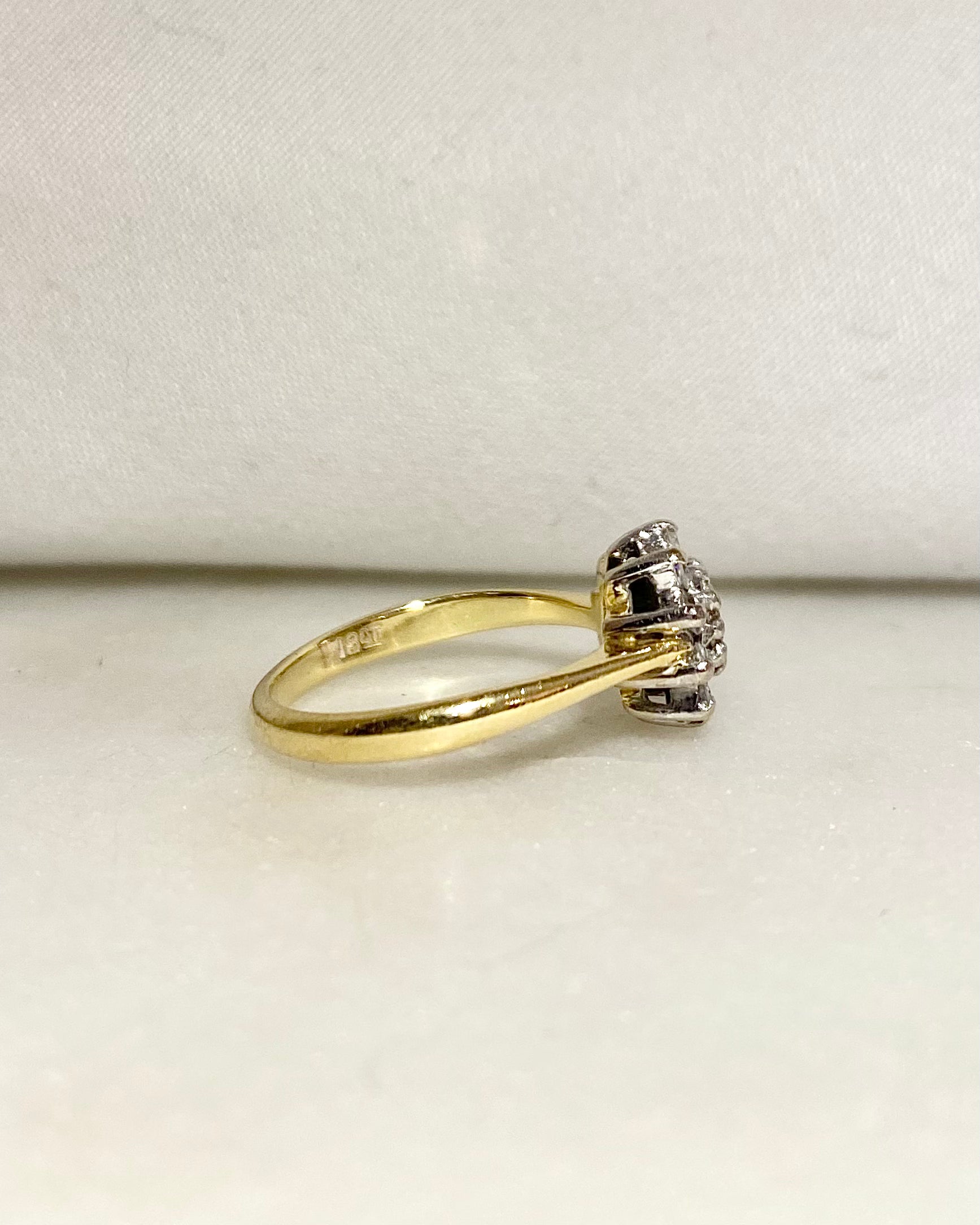 Anillo Margarita Diamantes 0.50 quilates "Ella"