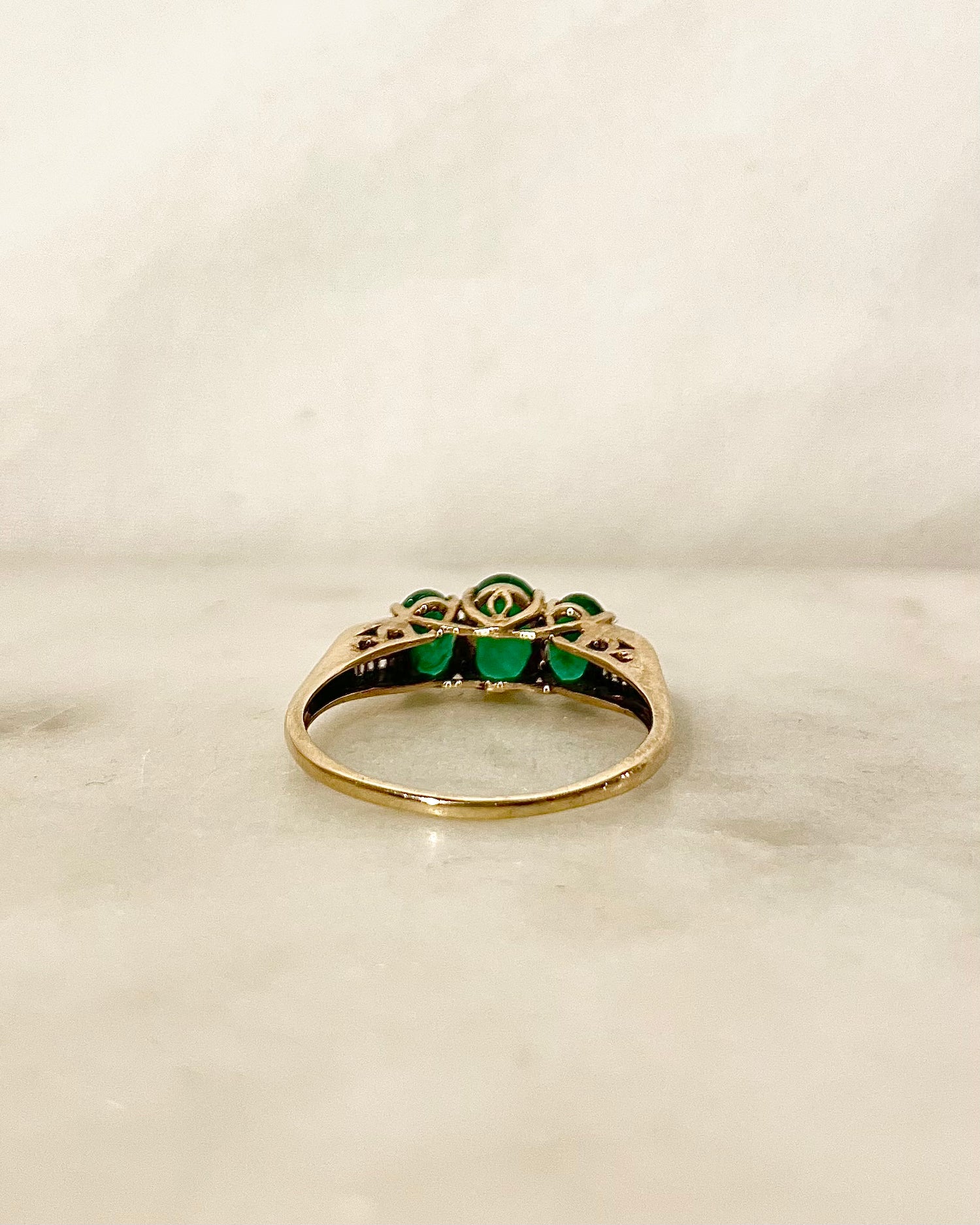 Bague Trilogie Émeraudes 1.65 carat & 20 Diamants "Helena"