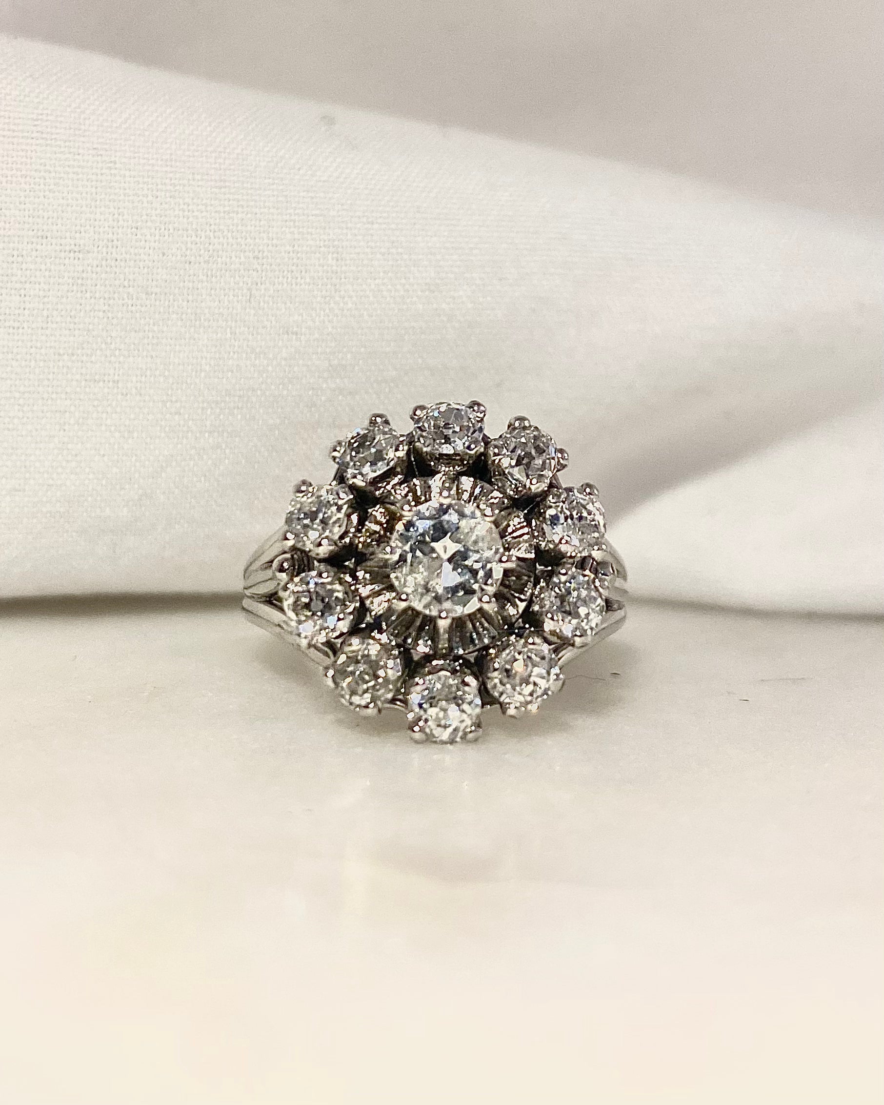 Bague Marguerite Diamants 1.30 carat "Domitille"