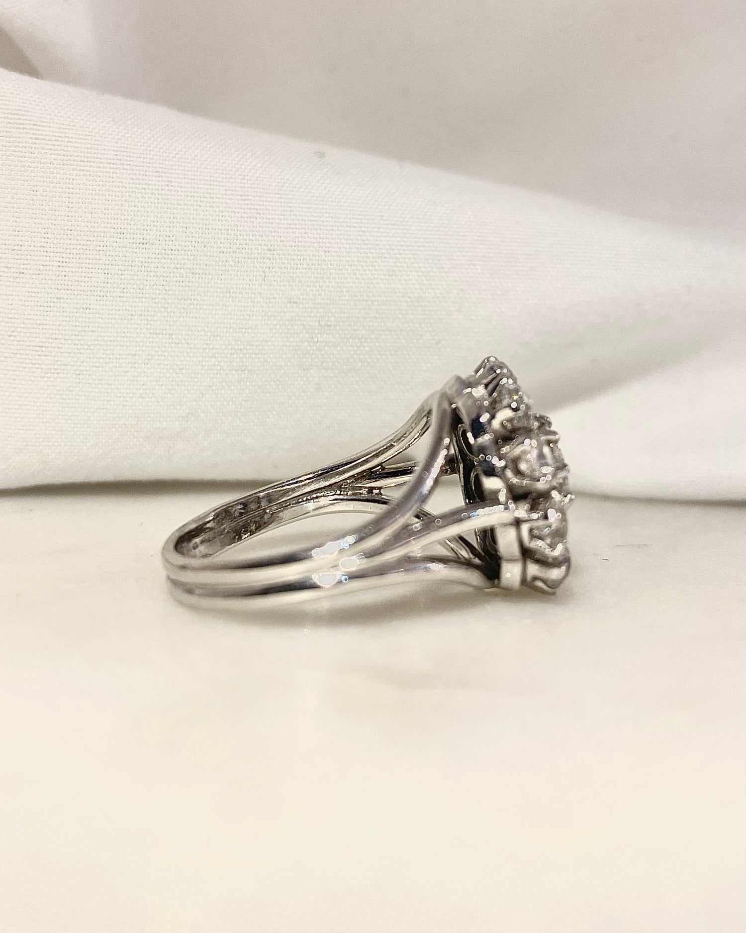 Bague Marguerite Diamants 1.30 carat "Domitille"