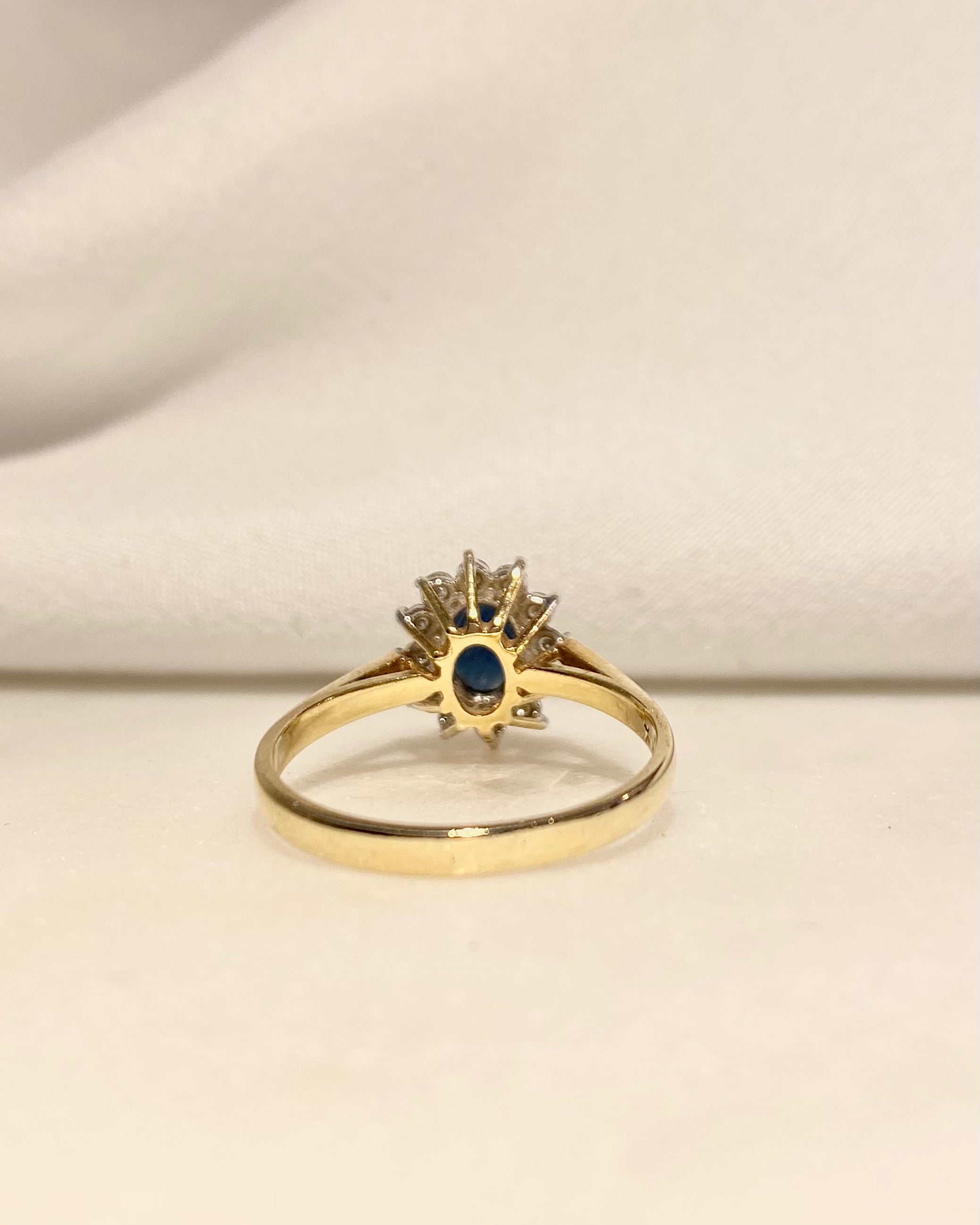 Bague Marguerite Saphir 1.70 carat & Diamants "Rosamée"