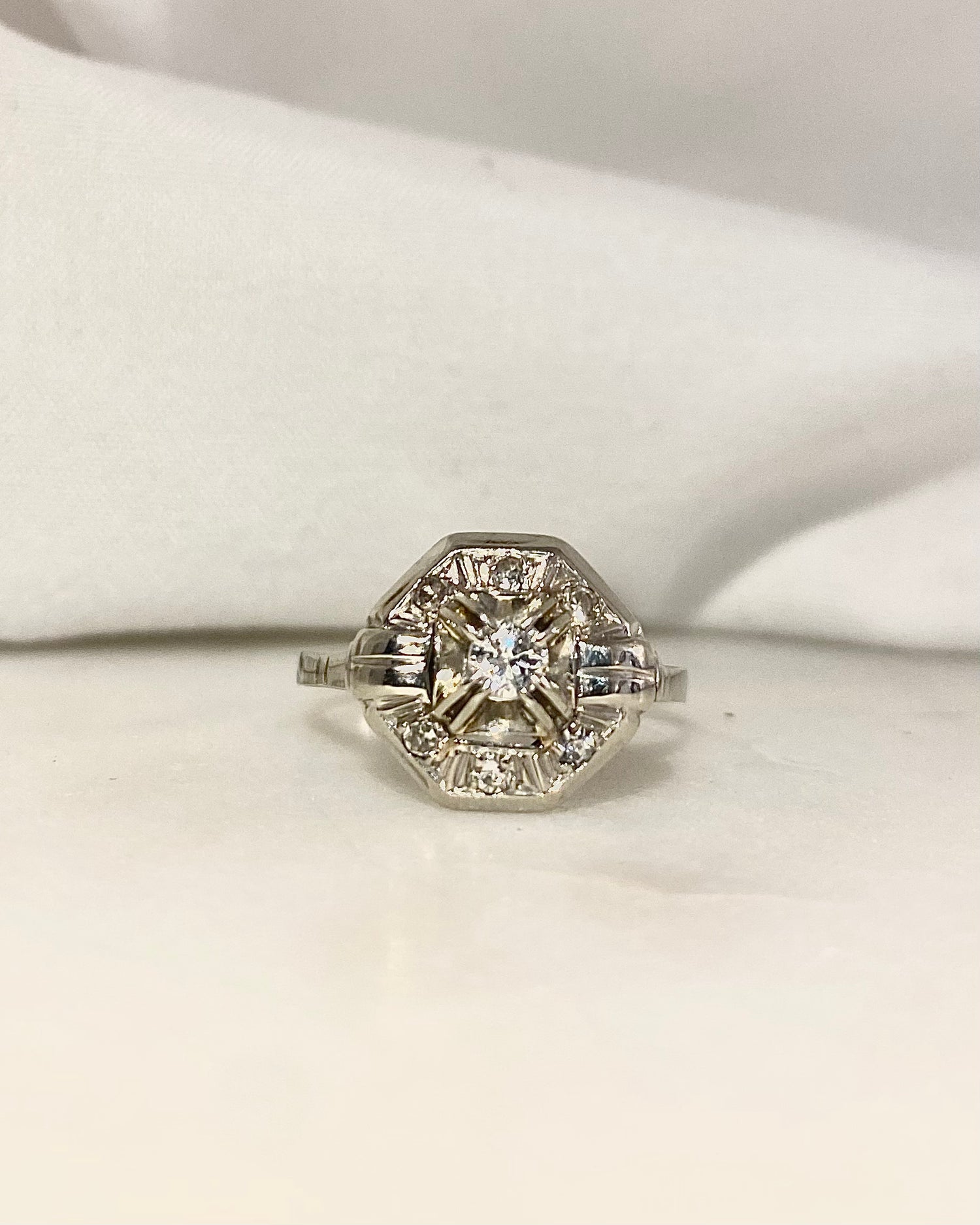 Bague Art-déco Octogonale Diamants "Quitterie"