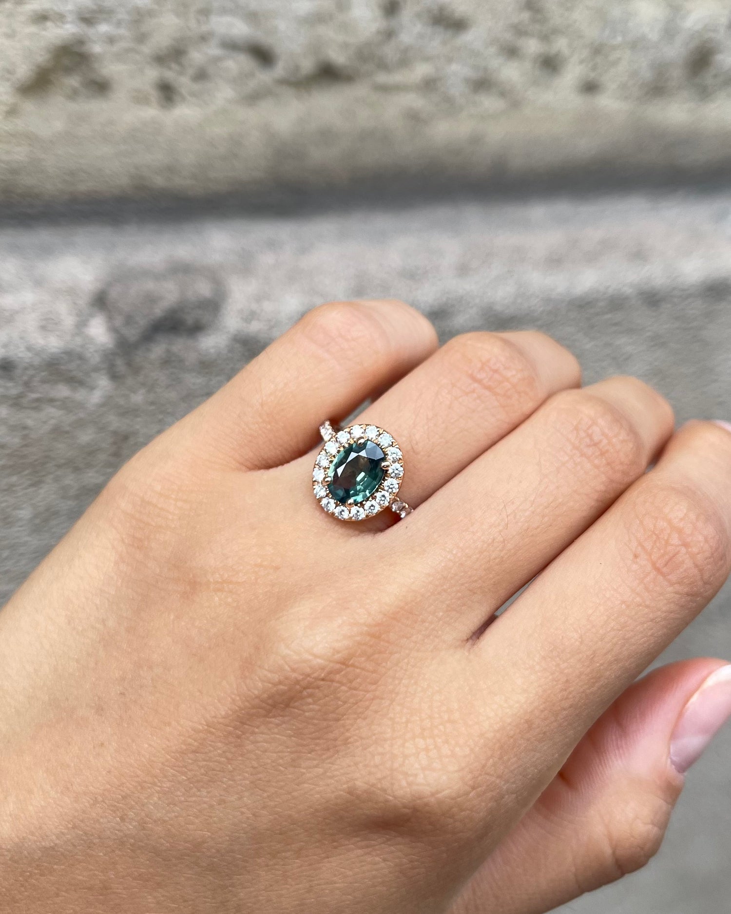 Bague Style-Art déco Saphir Vert 1.14 carat & 32 Diamants "Andréa"