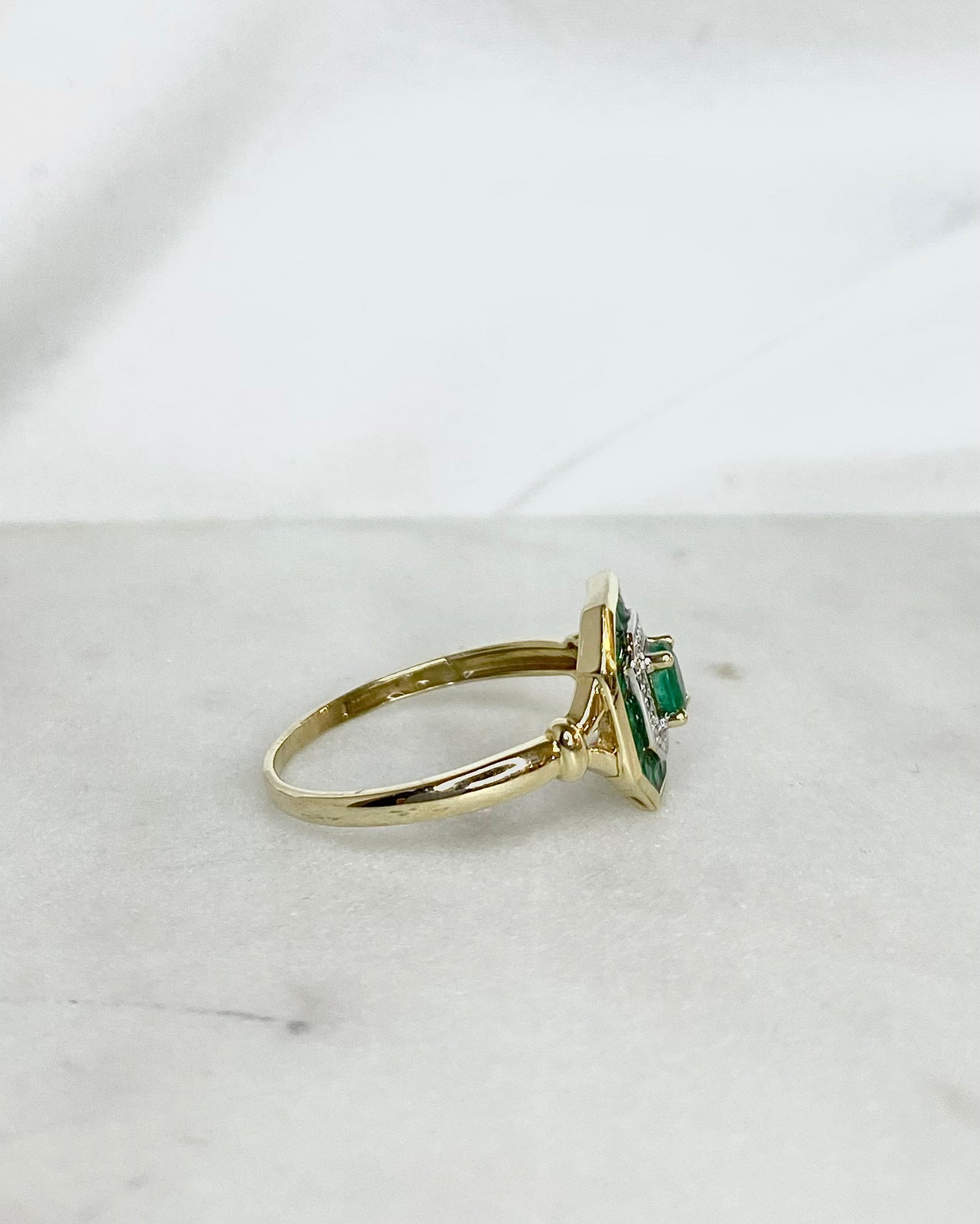 Bague Style Art-Déco Emeraudes 0.47 carats & Diamants "Azilis"