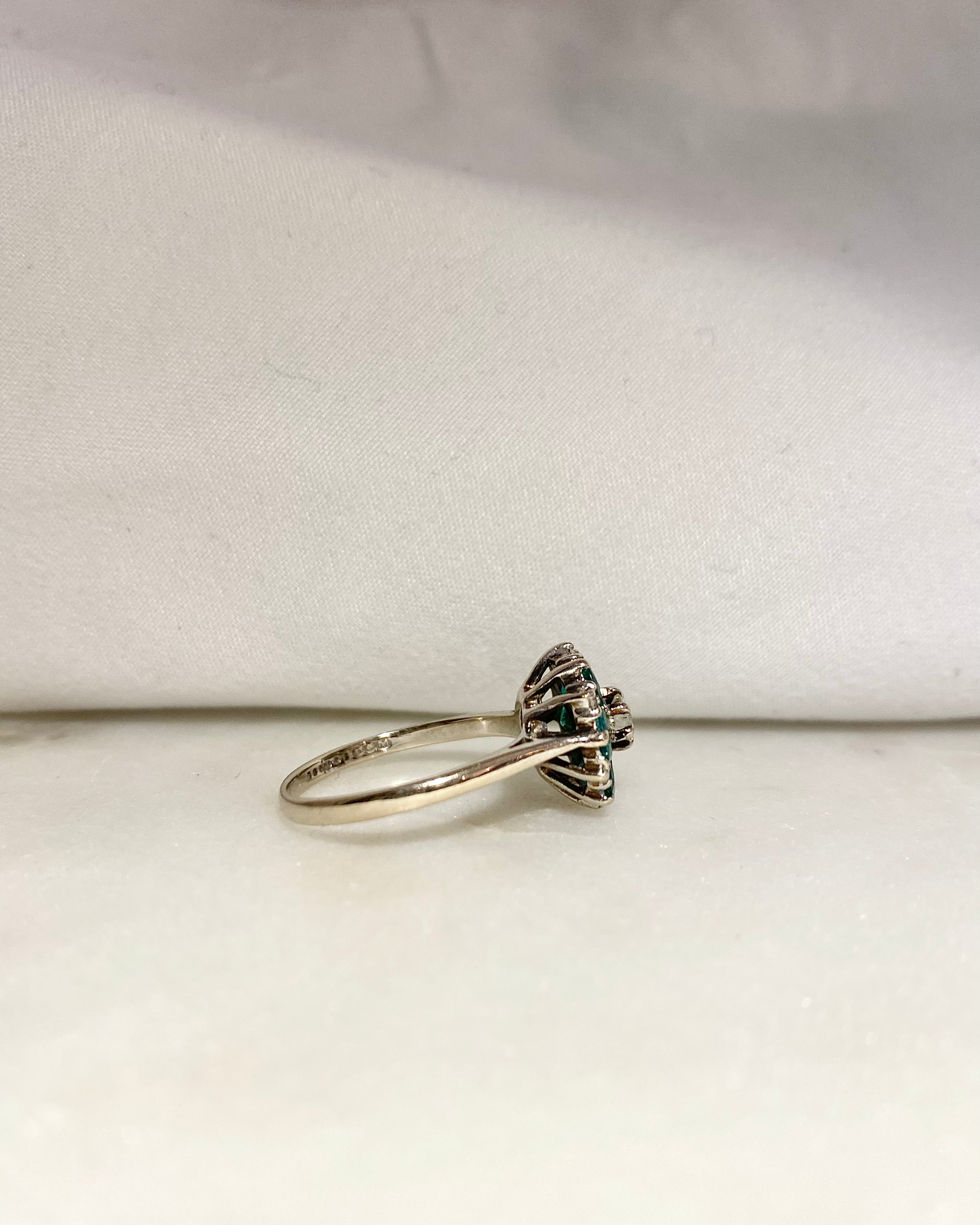 Bague Marguerite Emeraude 1.30 carat & Diamants "Fleur"