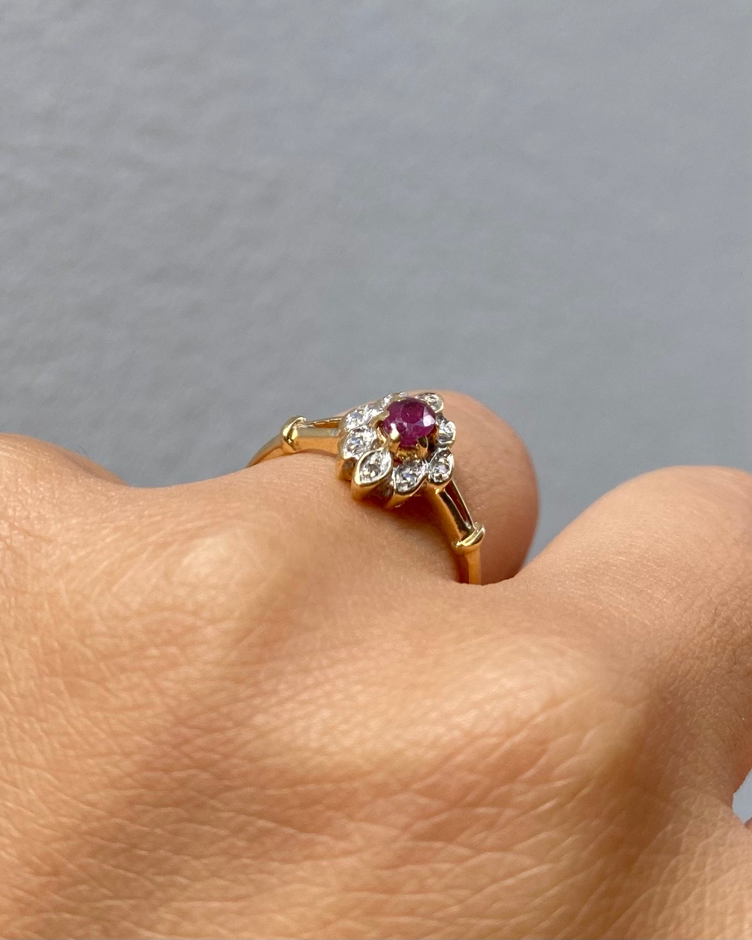 Bague Trilogie Saphir Rose 1.30 carat & Diamants "Clémence"