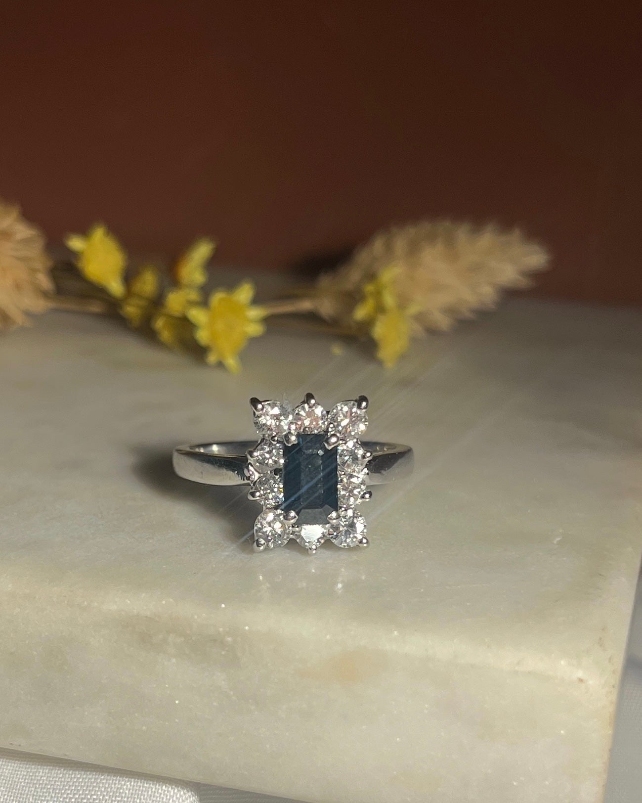 "Imaé" Sapphire & Diamond Daisy Ring