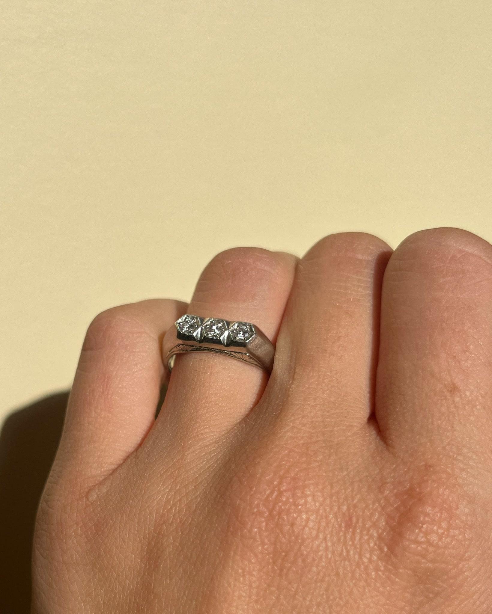 Bague Chevalière Style art déco & Diamant "Elaia "