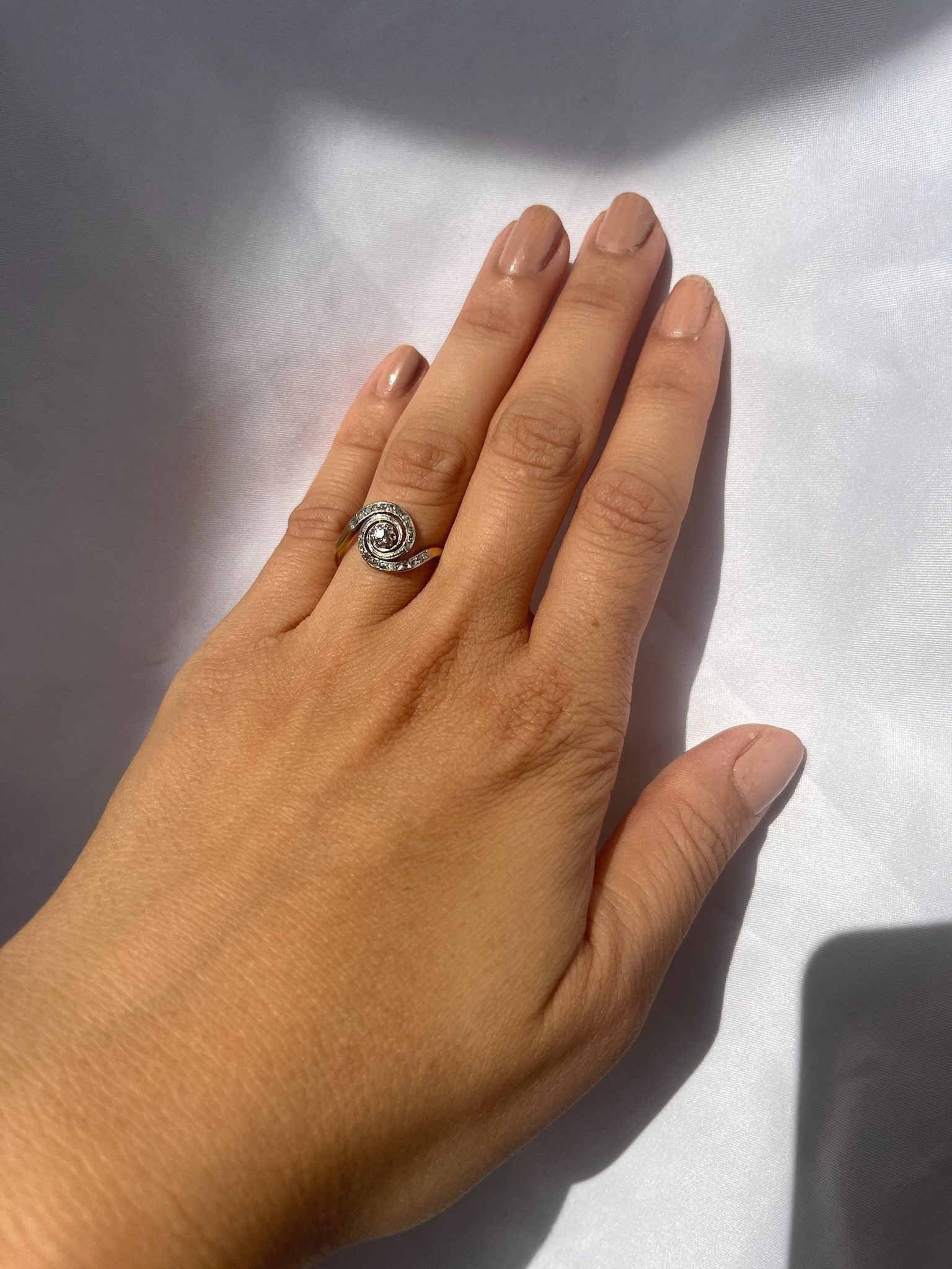 Bague vintage tourbillon diamants "Danaé"
