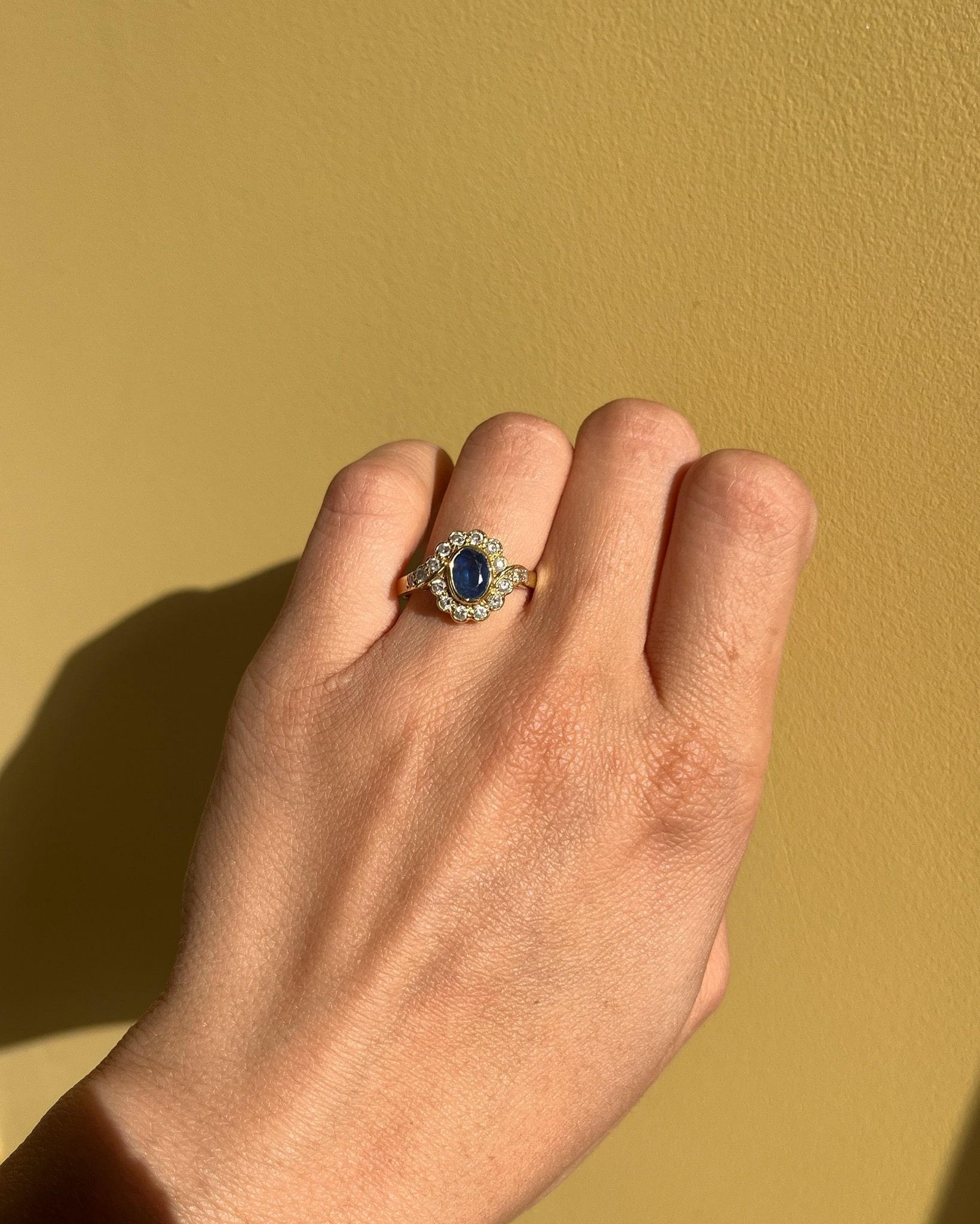 "Soline" Sapphire & Diamond Daisy Ring