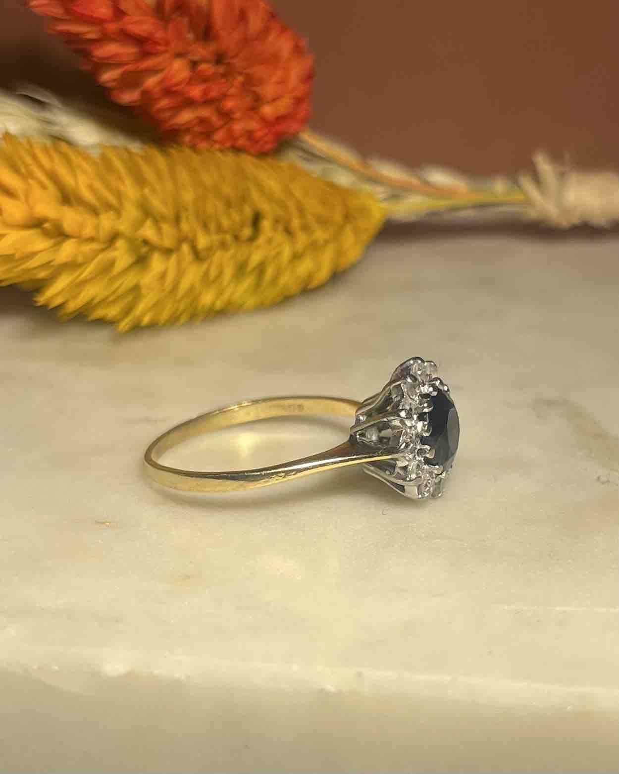 Anillo "Louise" con margaritas de zafiro y diamantes de 1,15 quilates