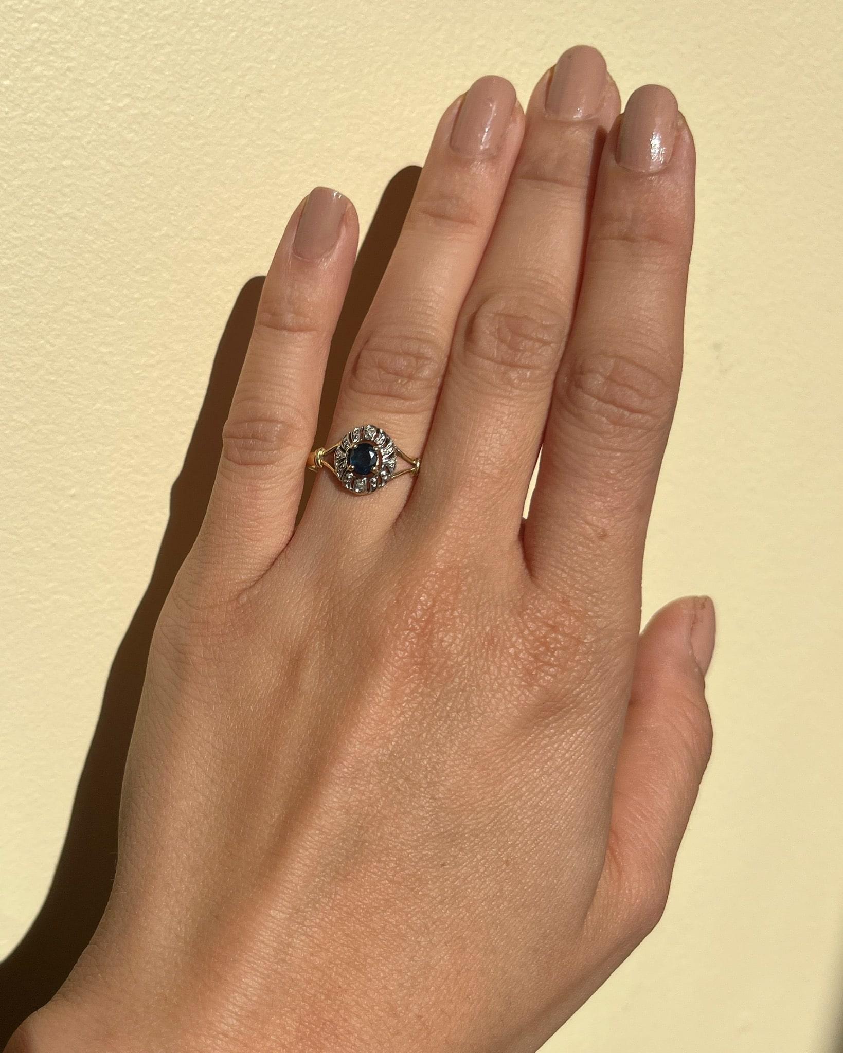 Anillo de zafiro y diamantes estilo art déco "Kalia"