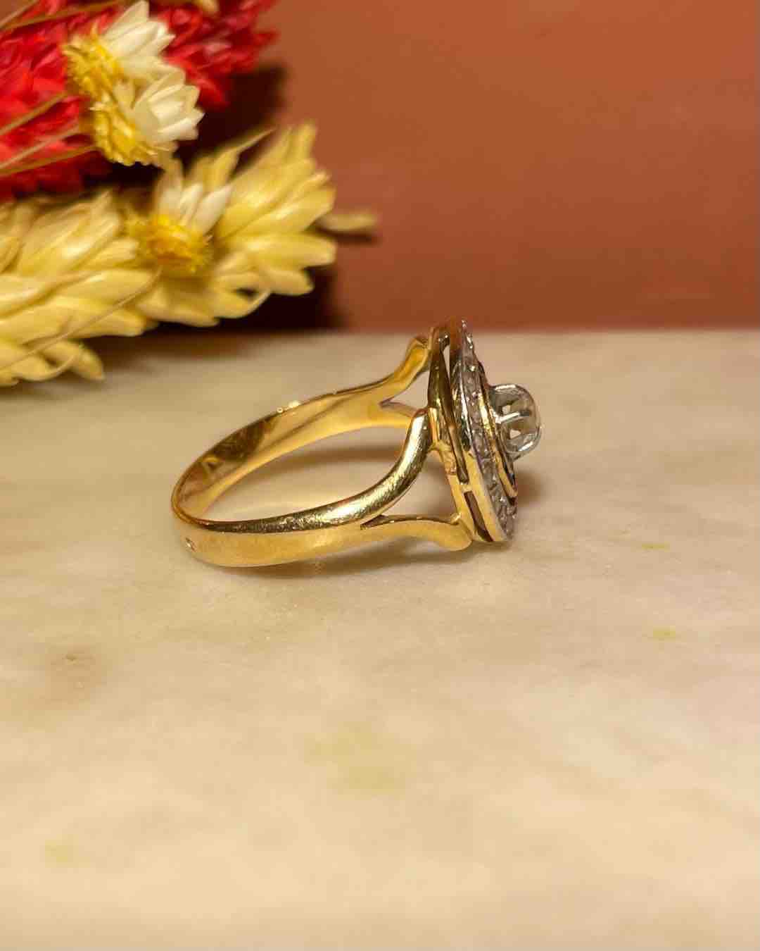 Anillo Art Déco de diamantes y zafiros “Joséphine”