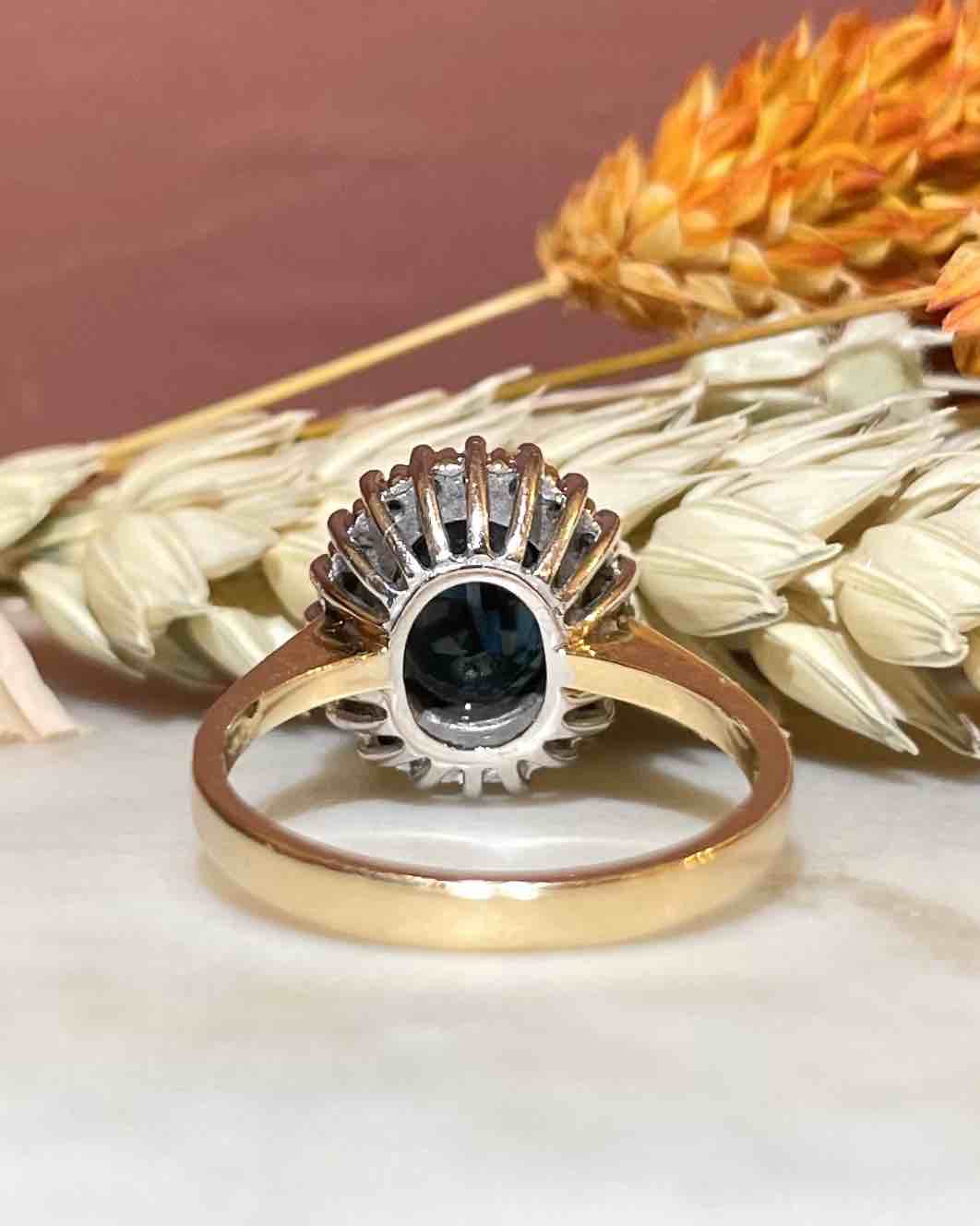 "Dayana" 1.70 carat Sapphire & Diamond Daisy Ring