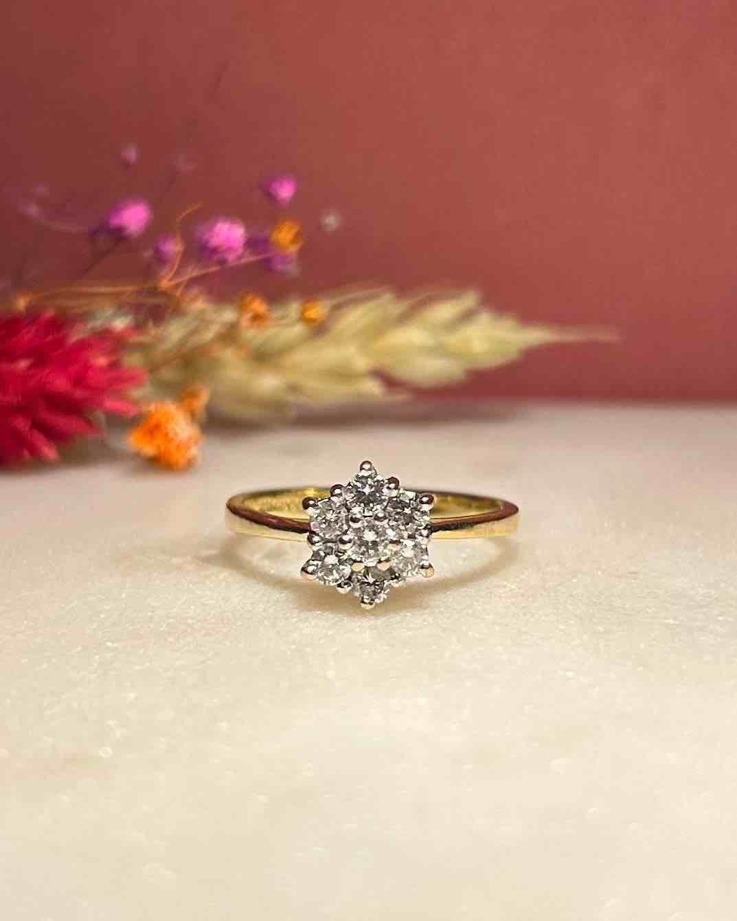 Anillo de margaritas con diamantes de 0,38 quilates "Diana"