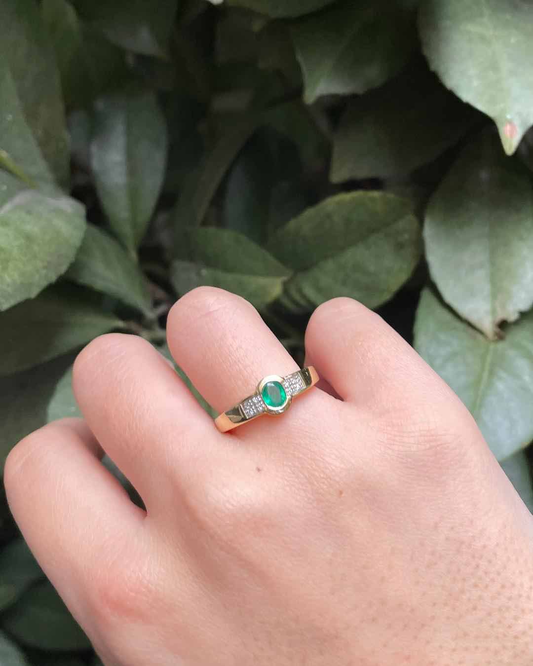 Bague Jonc Émeraude & Diamants "Mailou"