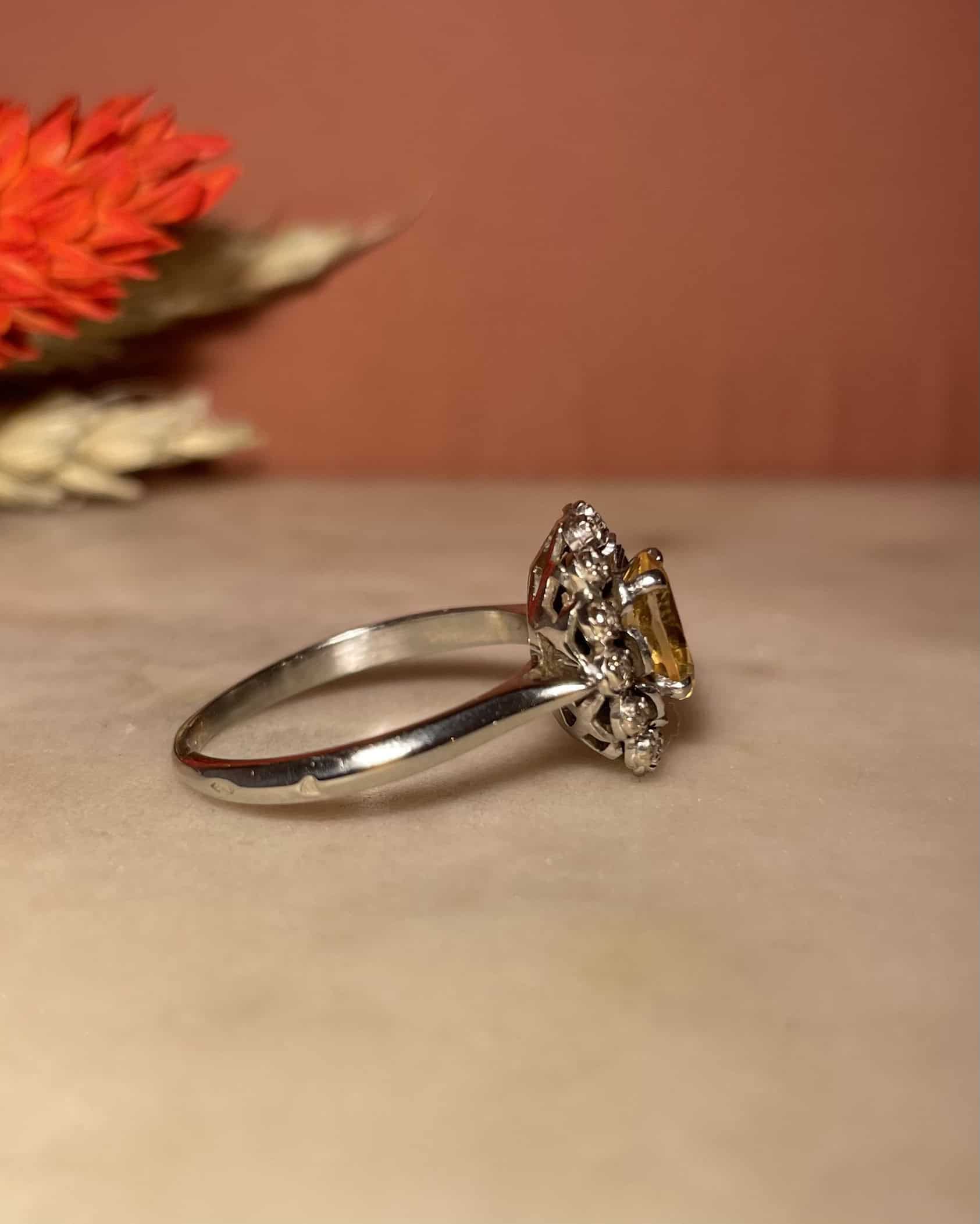 Anillo "Michelle" de citrino y margarita de 0,60 quilates con diamantes
