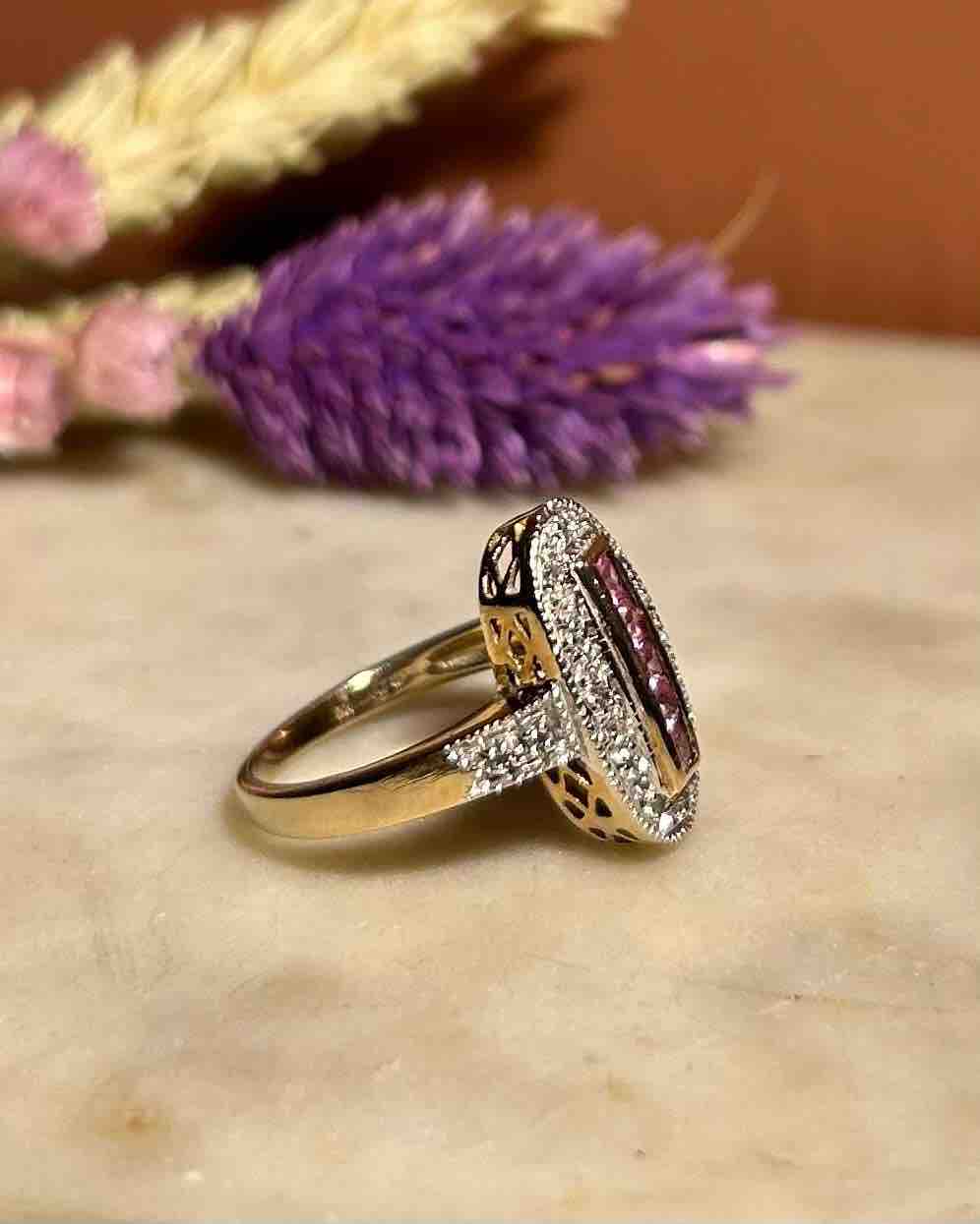 Anillo estilo art déco con zafiros rosas y diamantes "Rozenn"