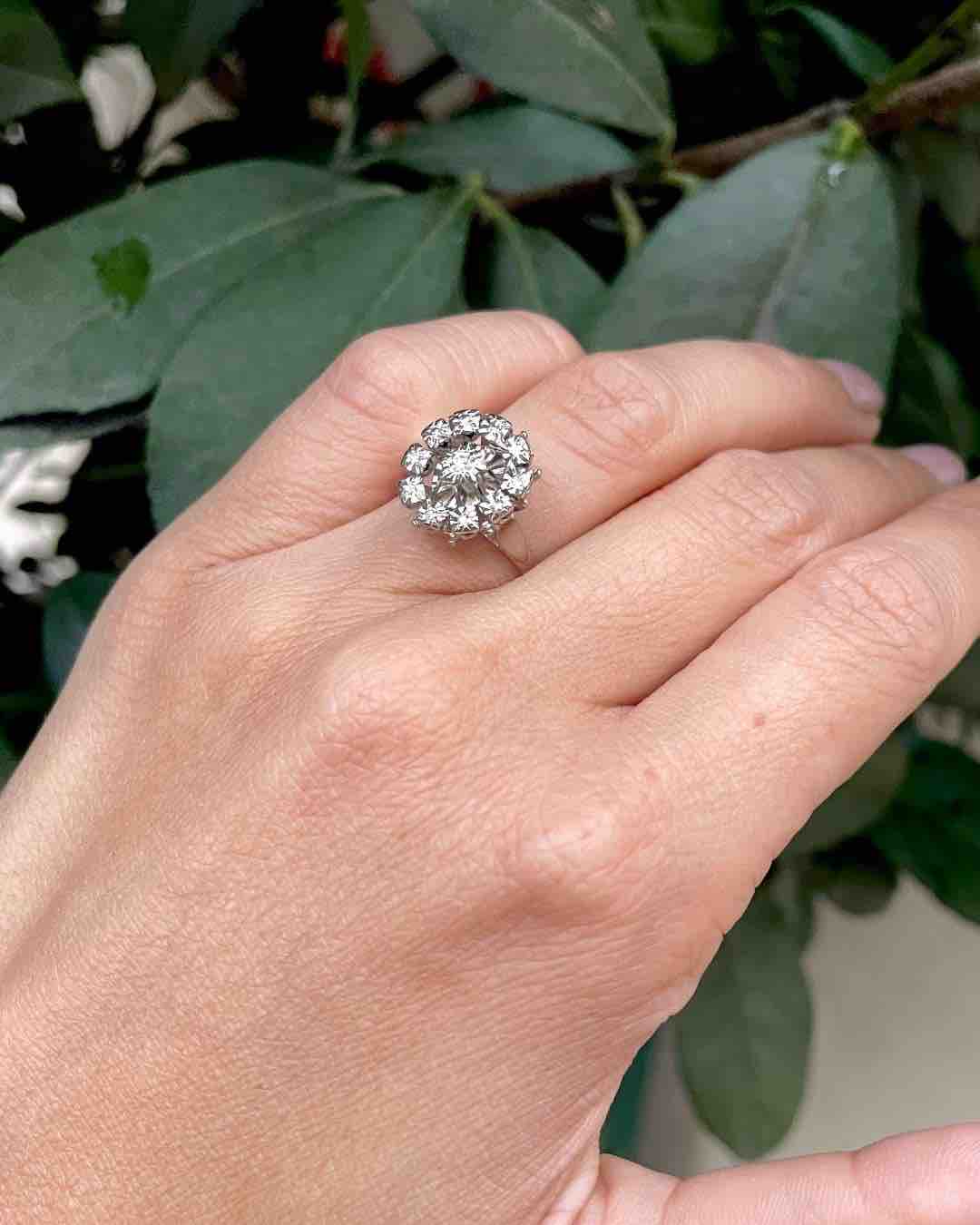 Anillo vintage de margaritas con diamantes "Annie"