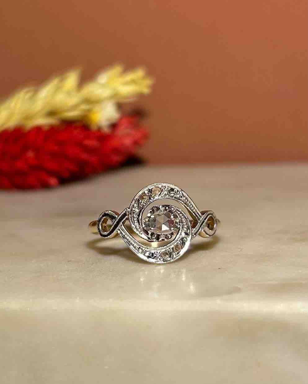 Bague Vintage Tourbillon Diamants "Dalina"