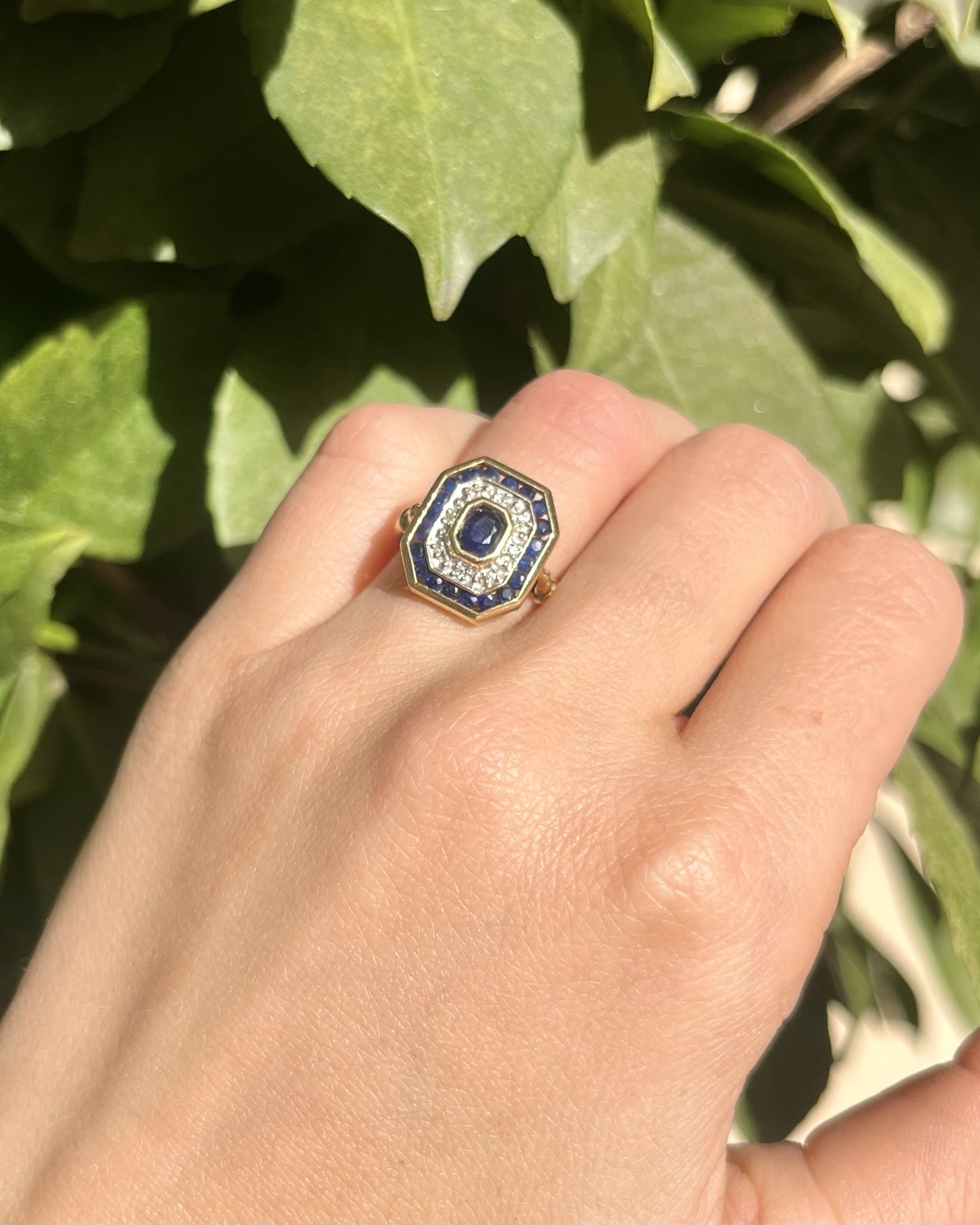 Bague Style Art-Déco Saphirs & 8 Diamants "Emrata"