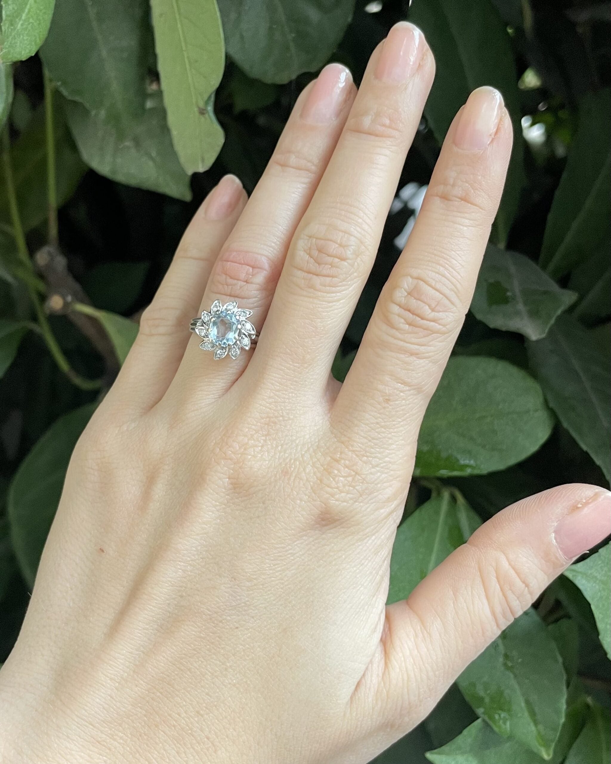 Anillo de margaritas de aguamarina y diamantes "Malhone"